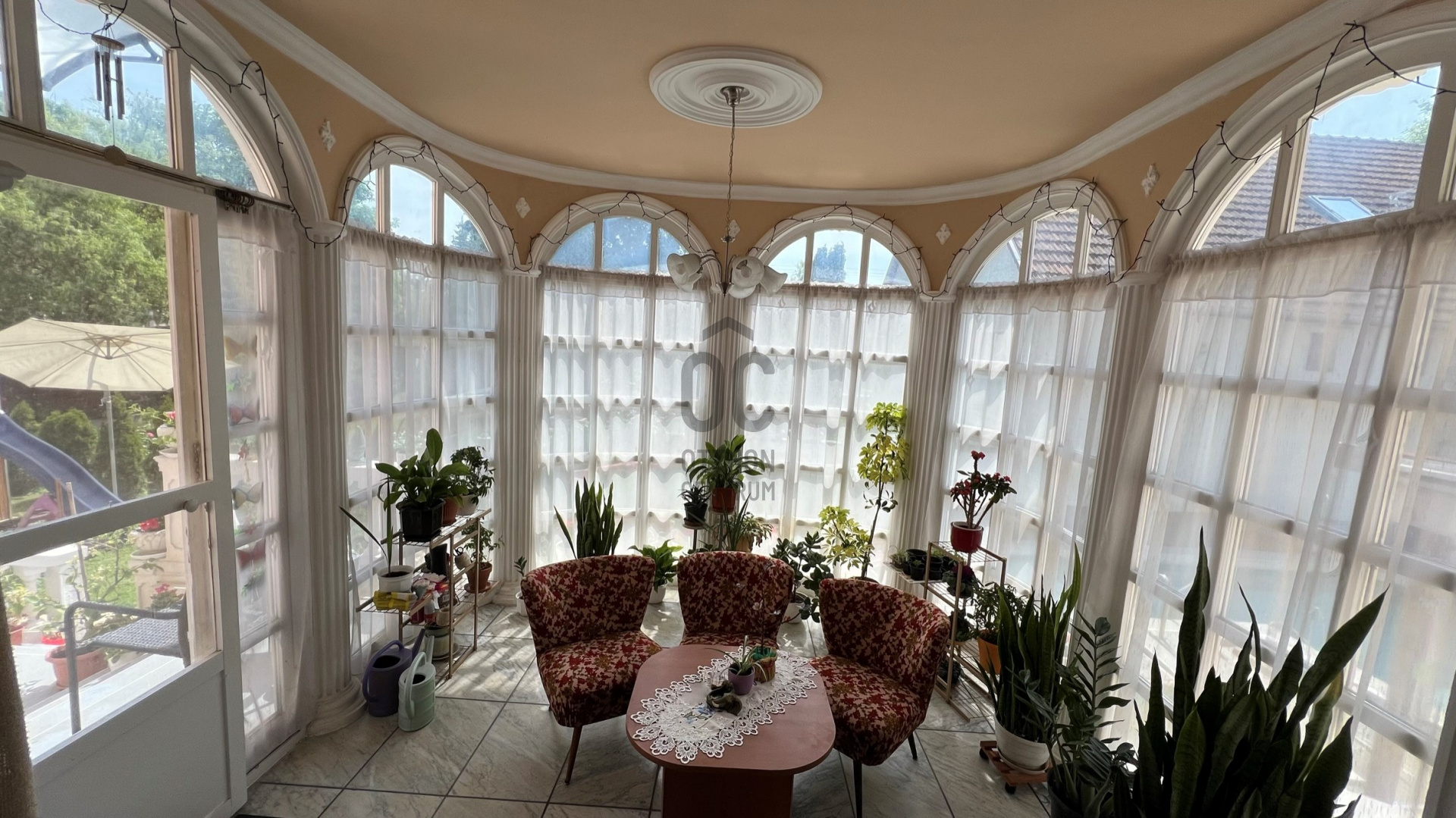 Gallery zoom image