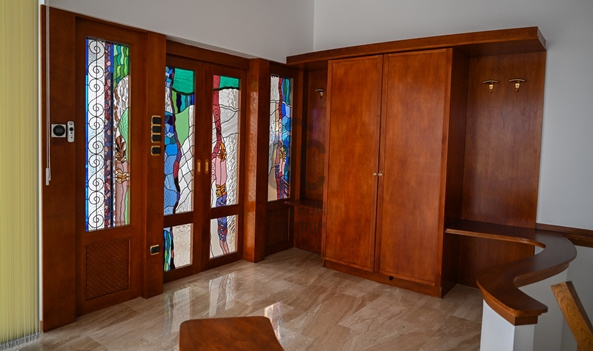 Gallery zoom image