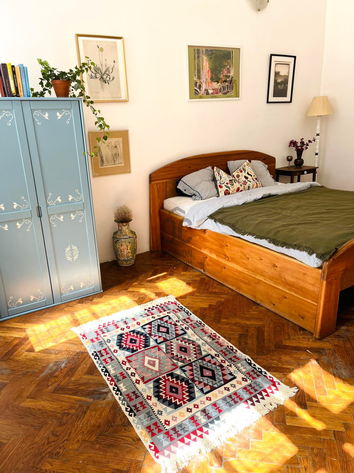 Gallery zoom image