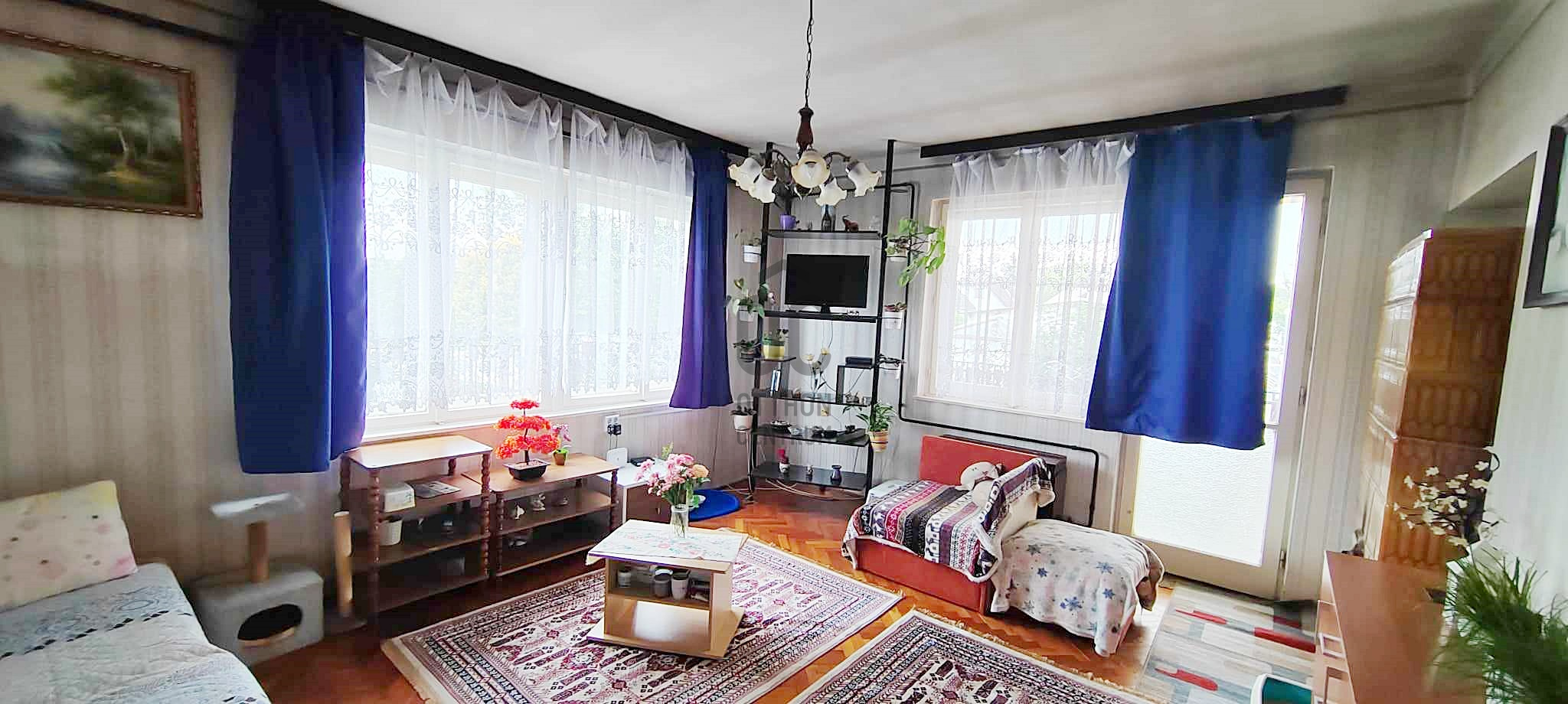 Gallery zoom image