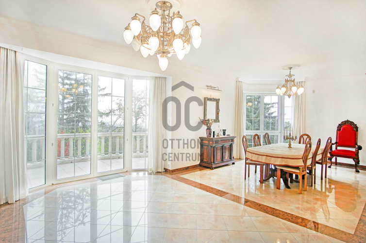 7 bed · 437m² · Családi ház · 560.000.000 Ft