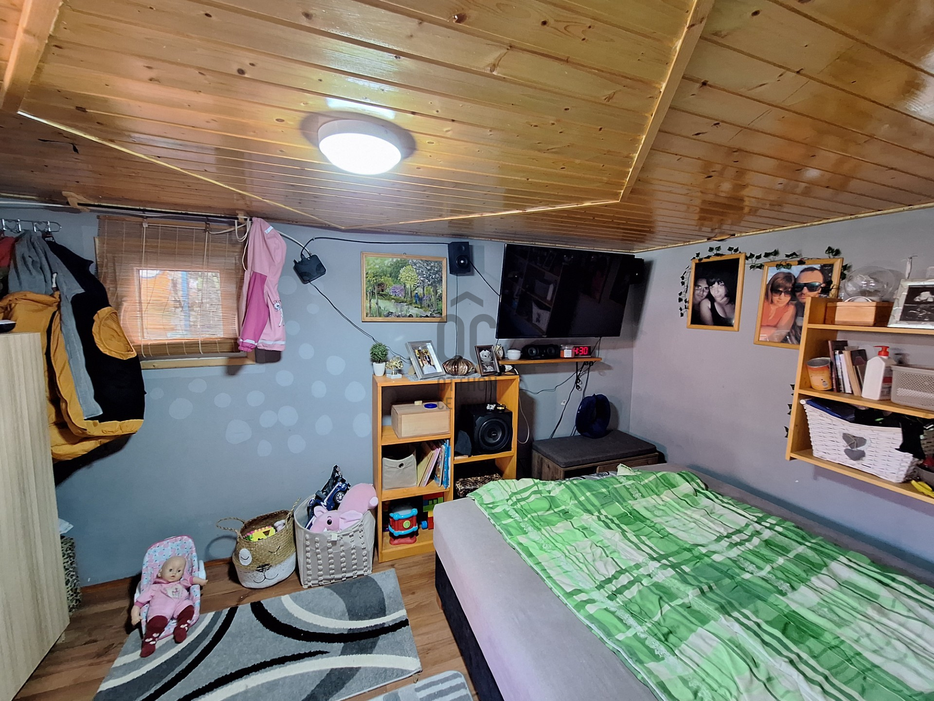 Gallery zoom image