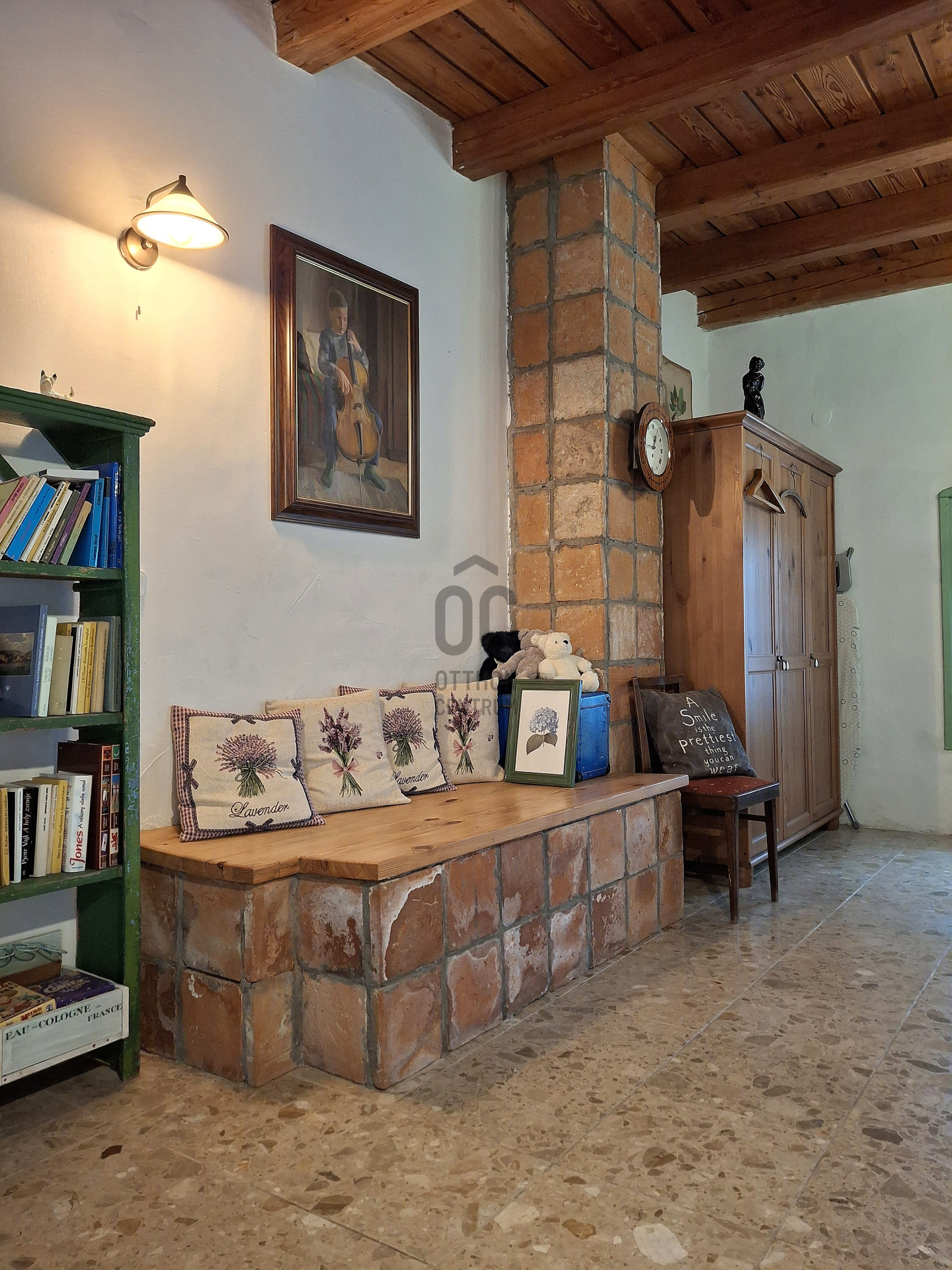 Gallery zoom image