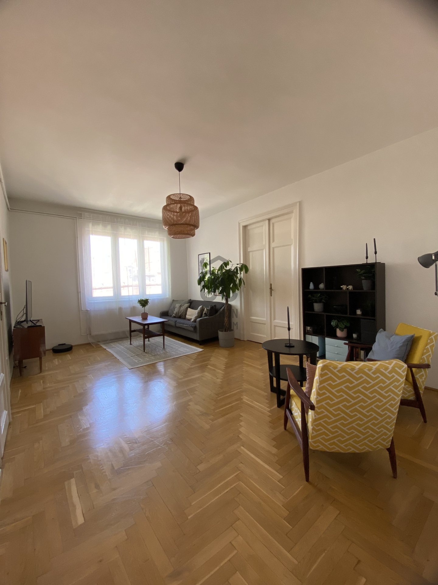 Gallery zoom image