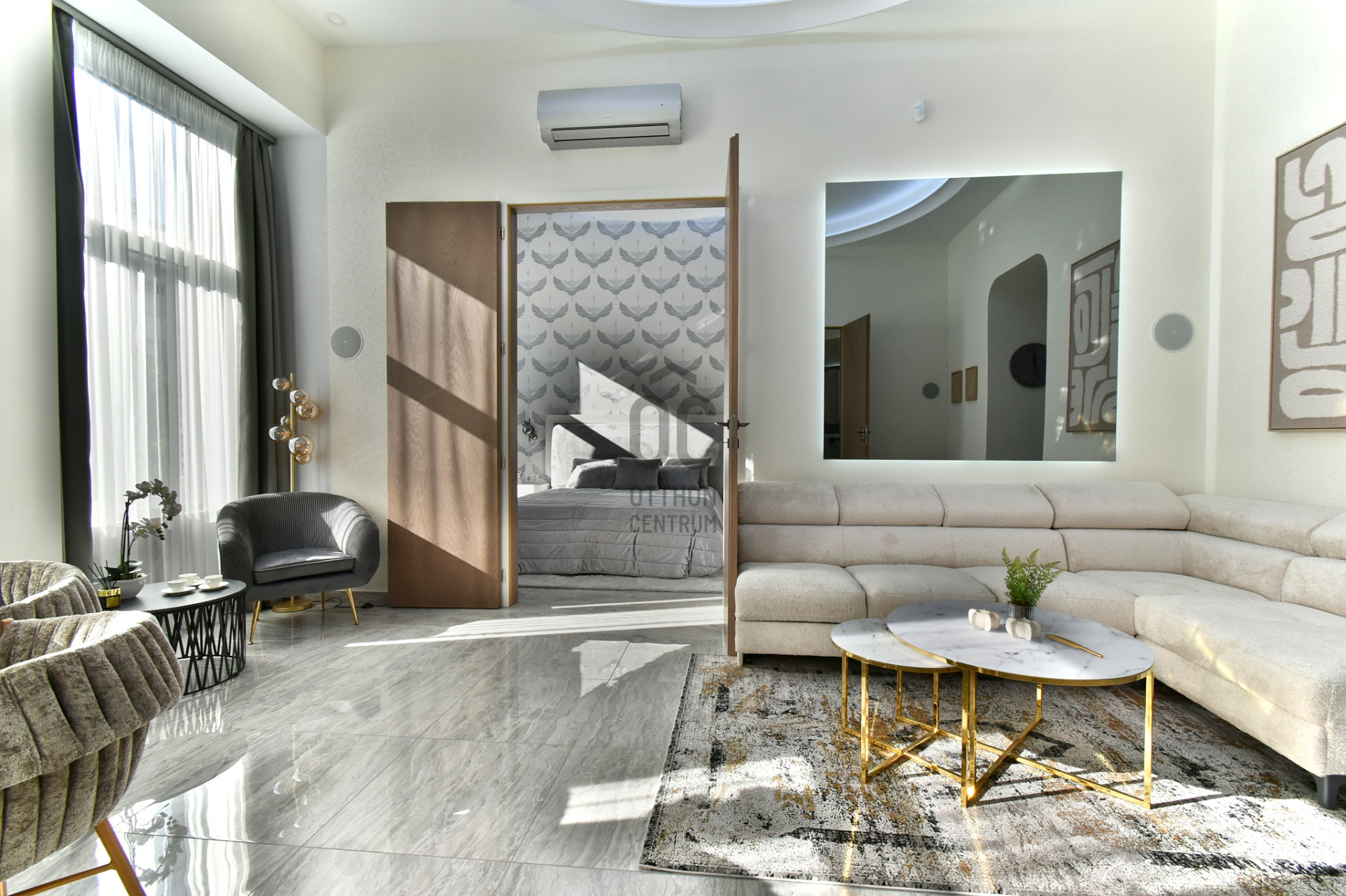 Gallery zoom image