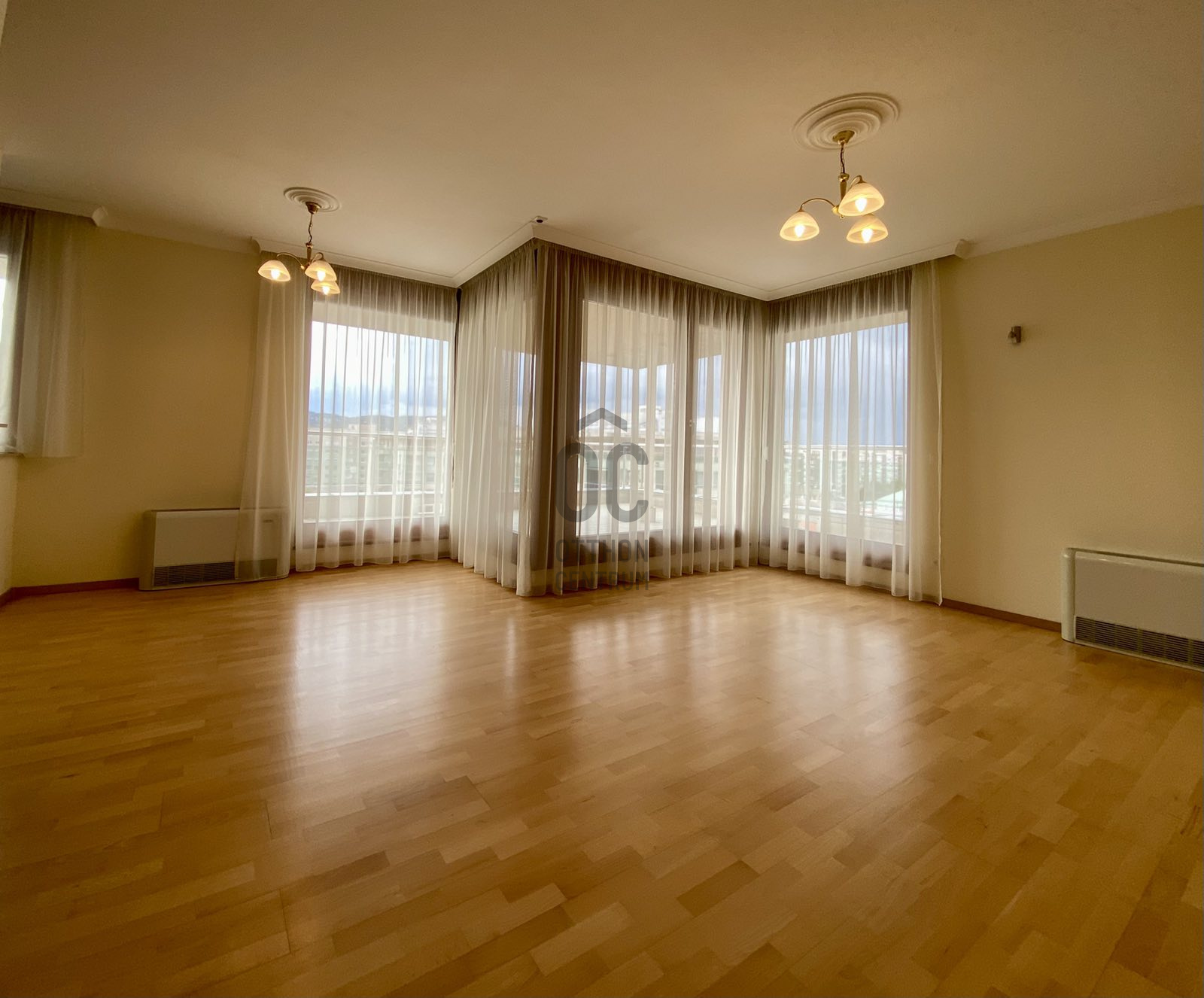 Gallery zoom image