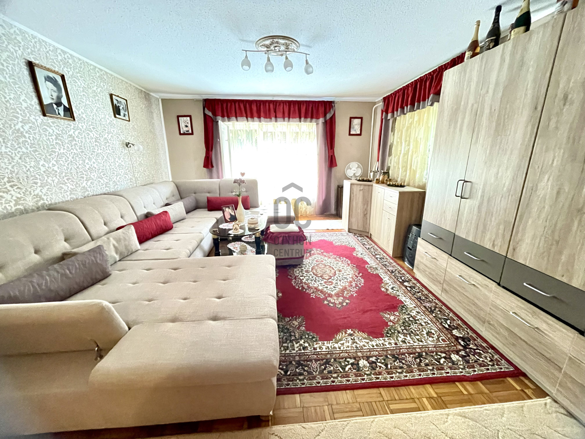 Gallery zoom image