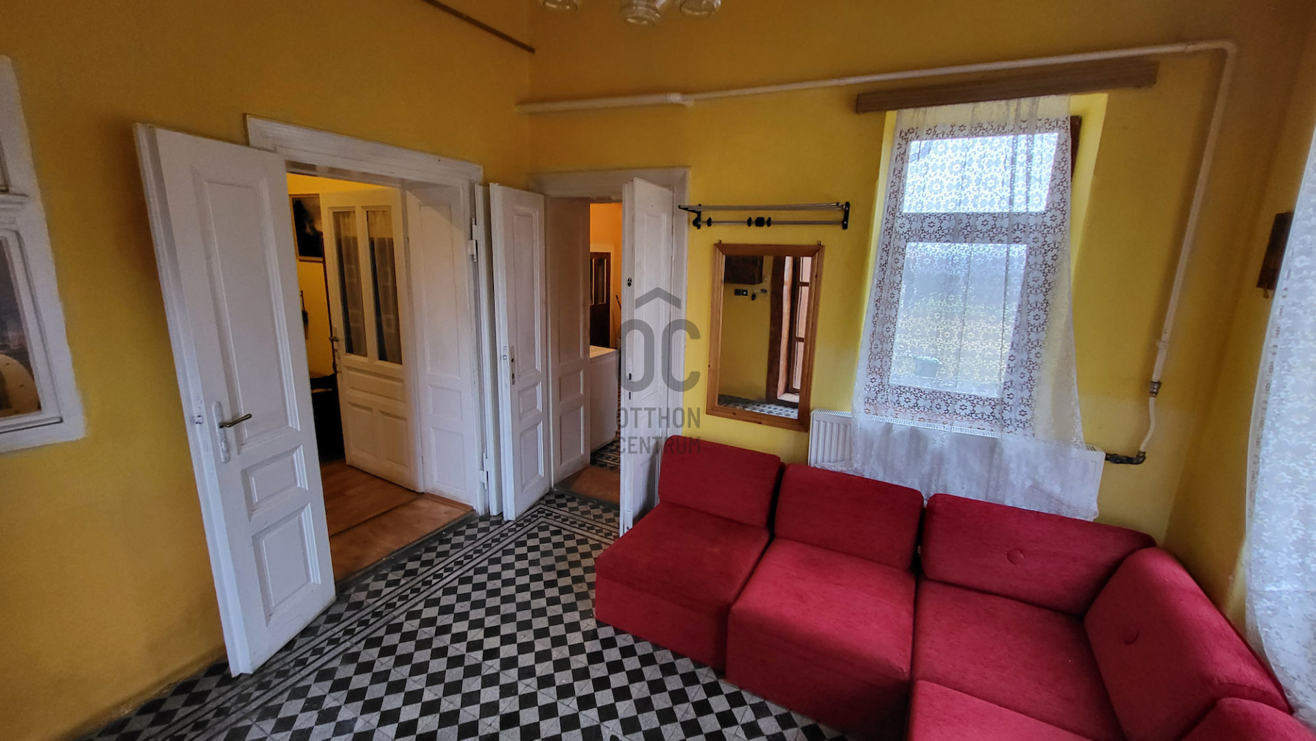 Gallery zoom image