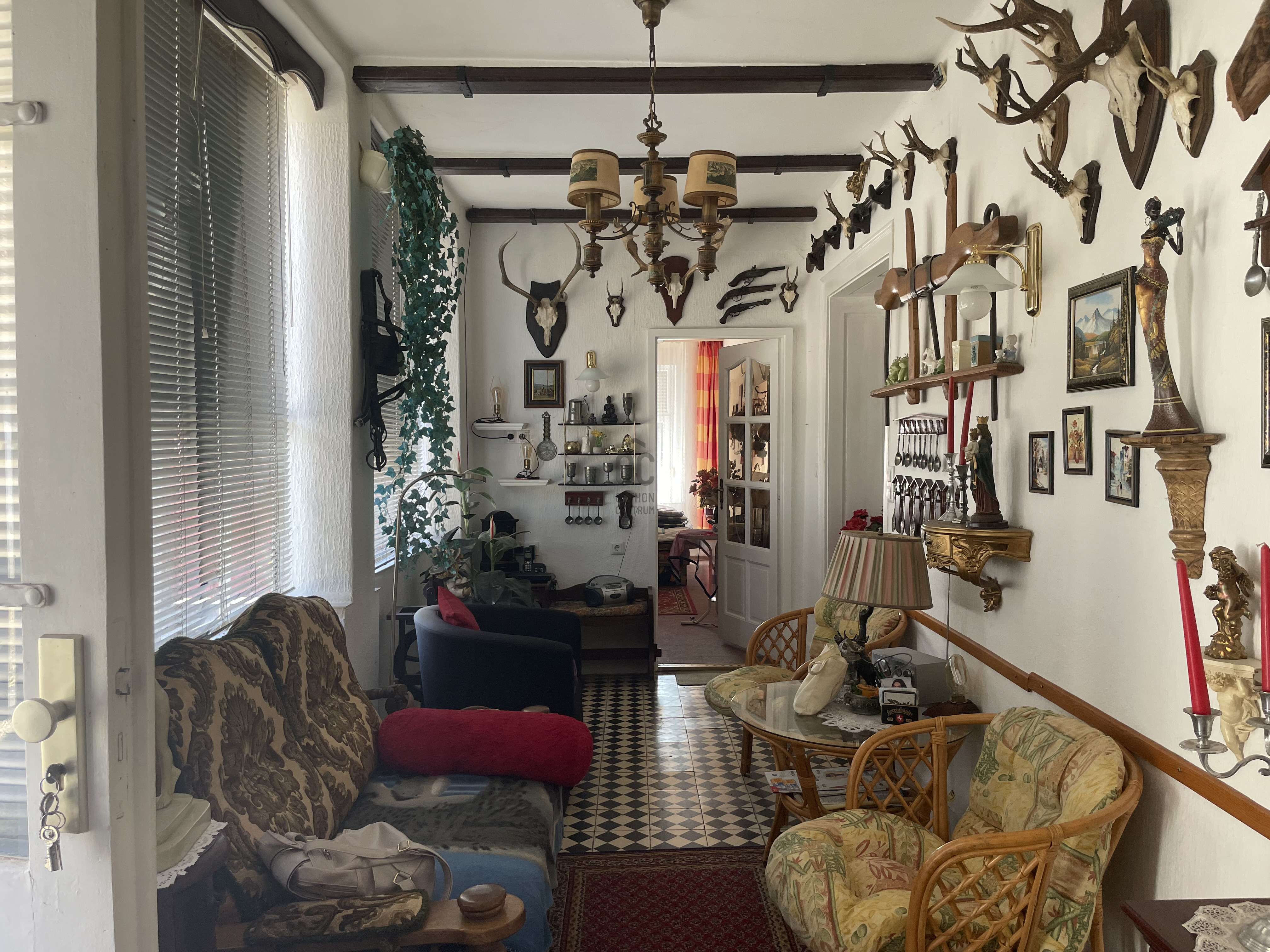 Gallery zoom image