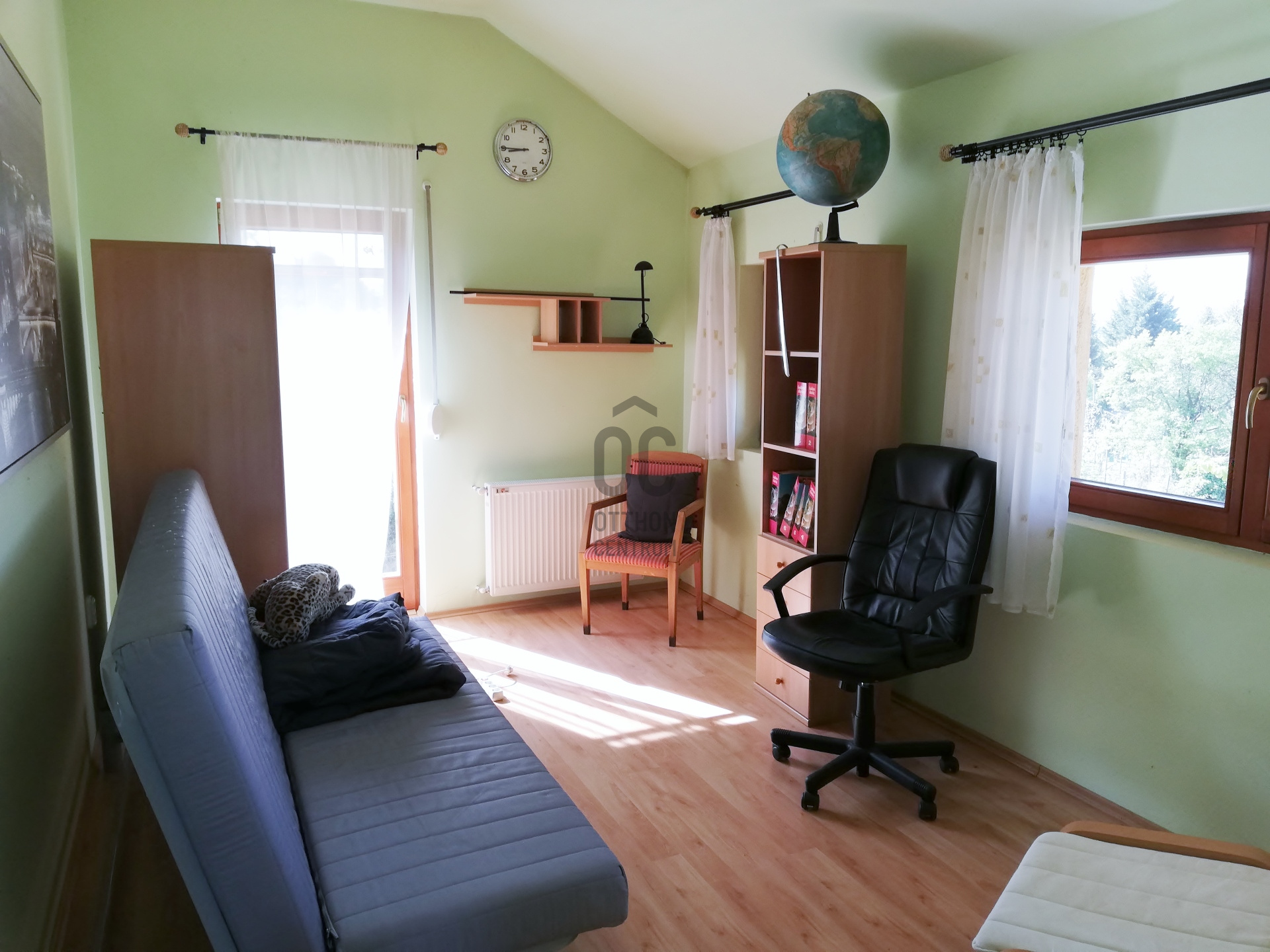 Gallery zoom image