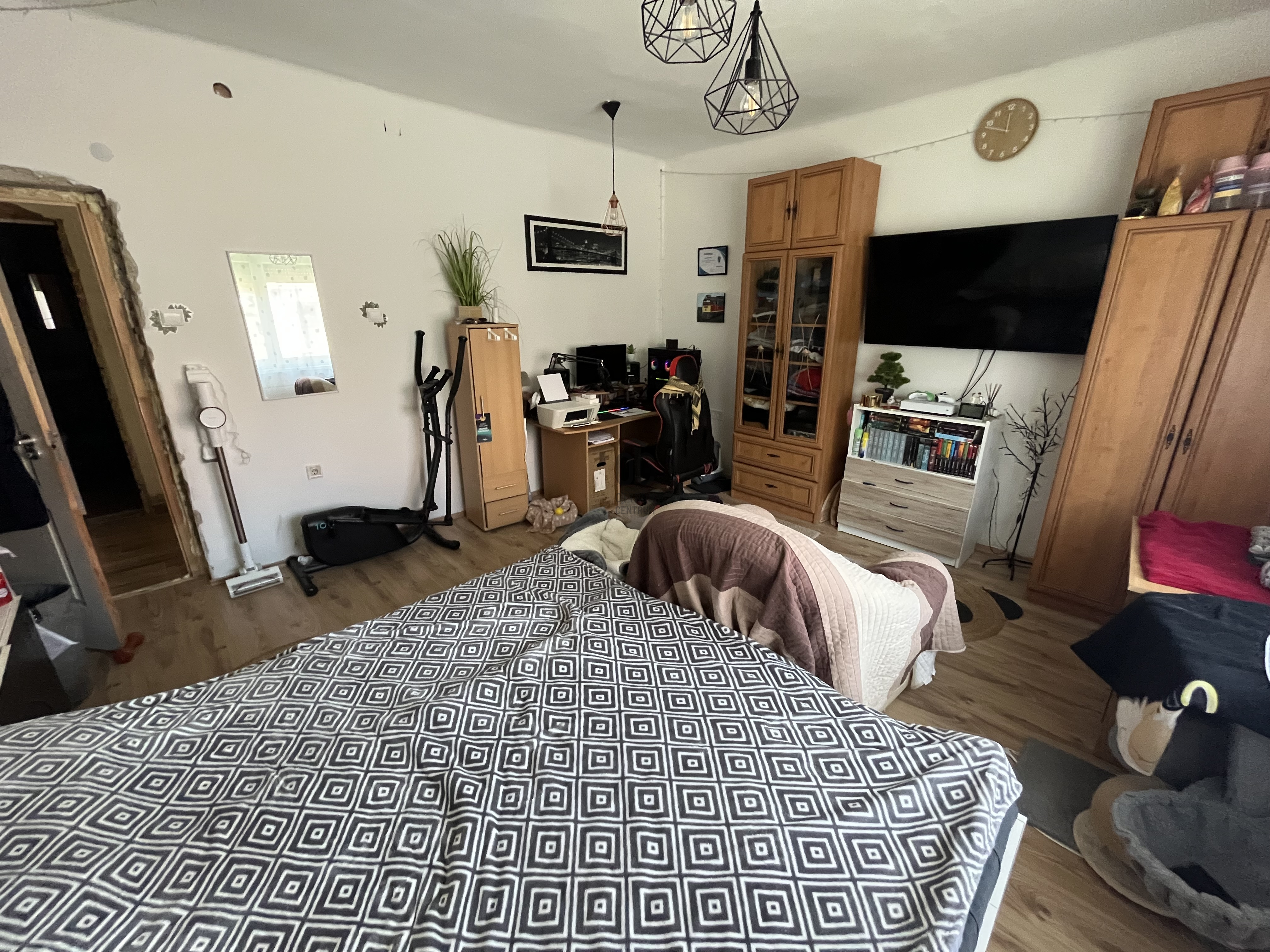 Gallery zoom image