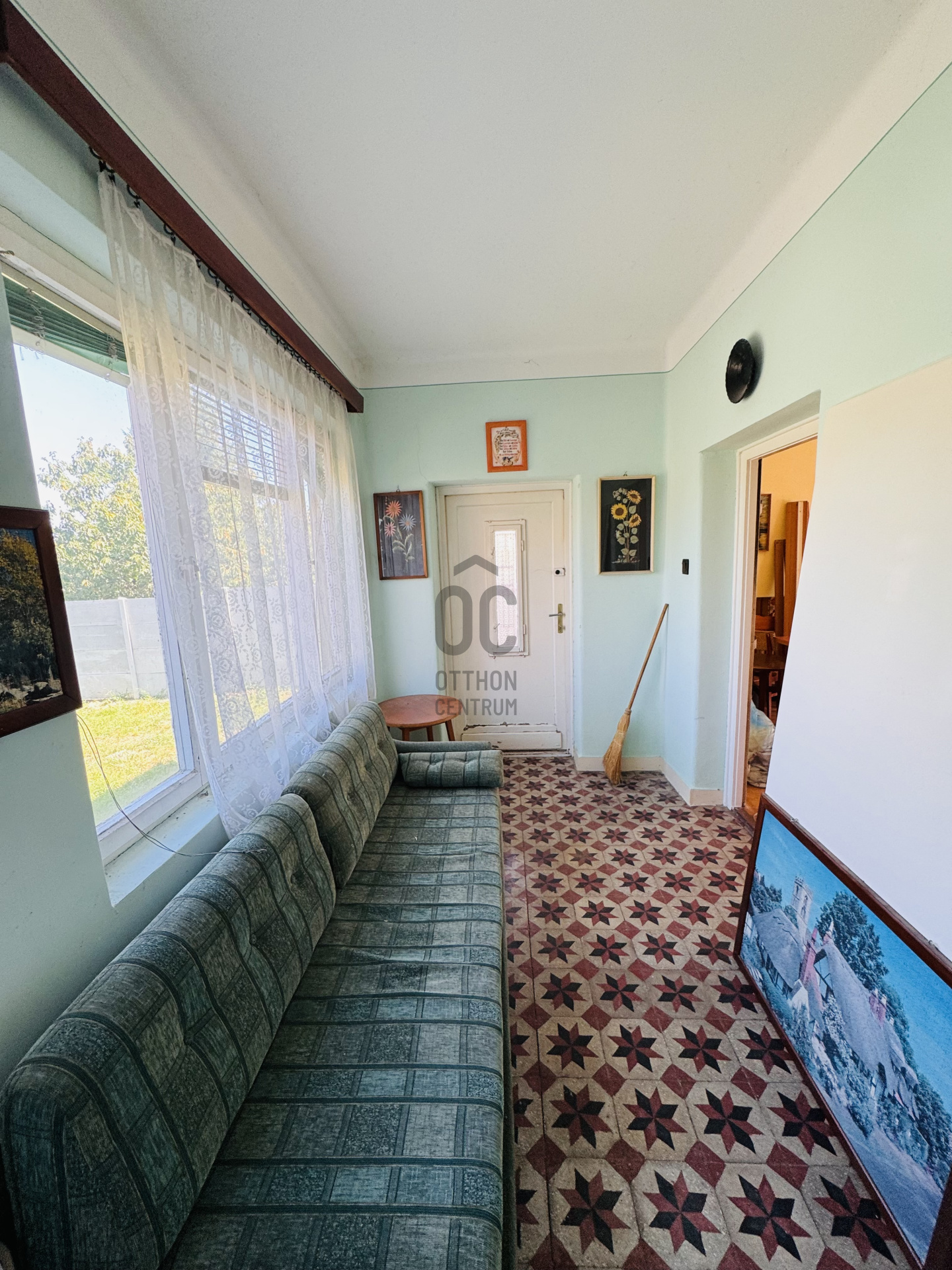 Gallery zoom image