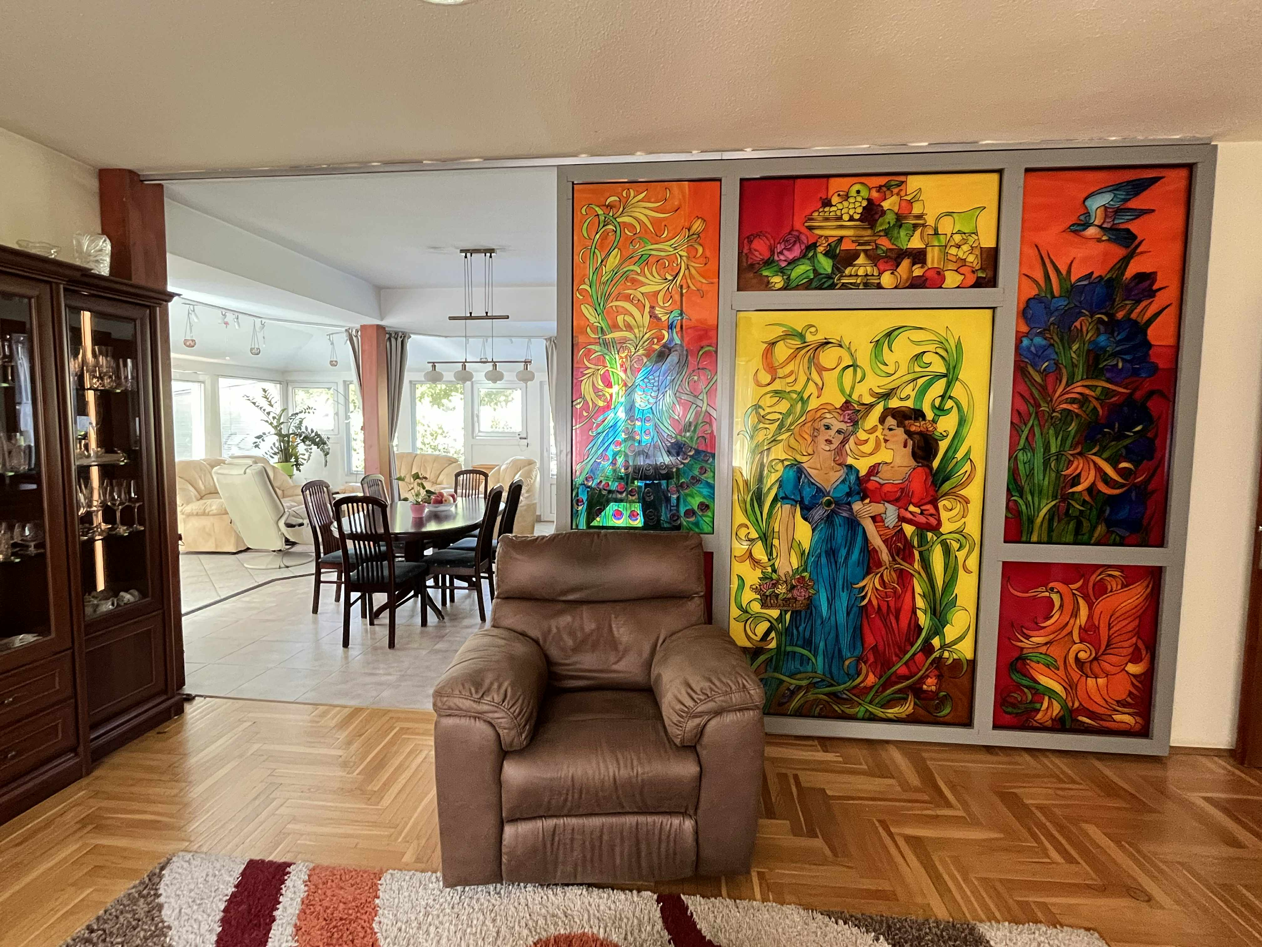 Gallery zoom image