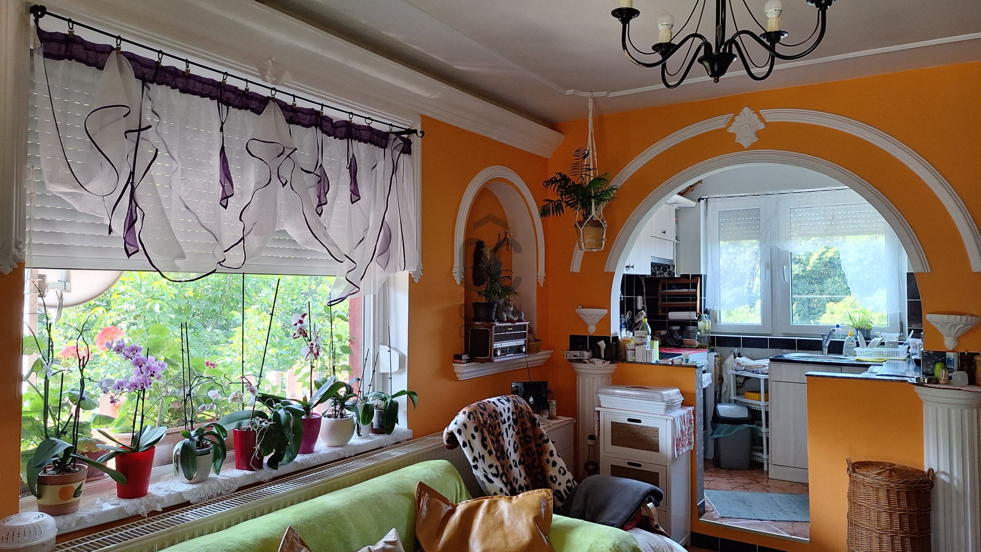 Gallery zoom image