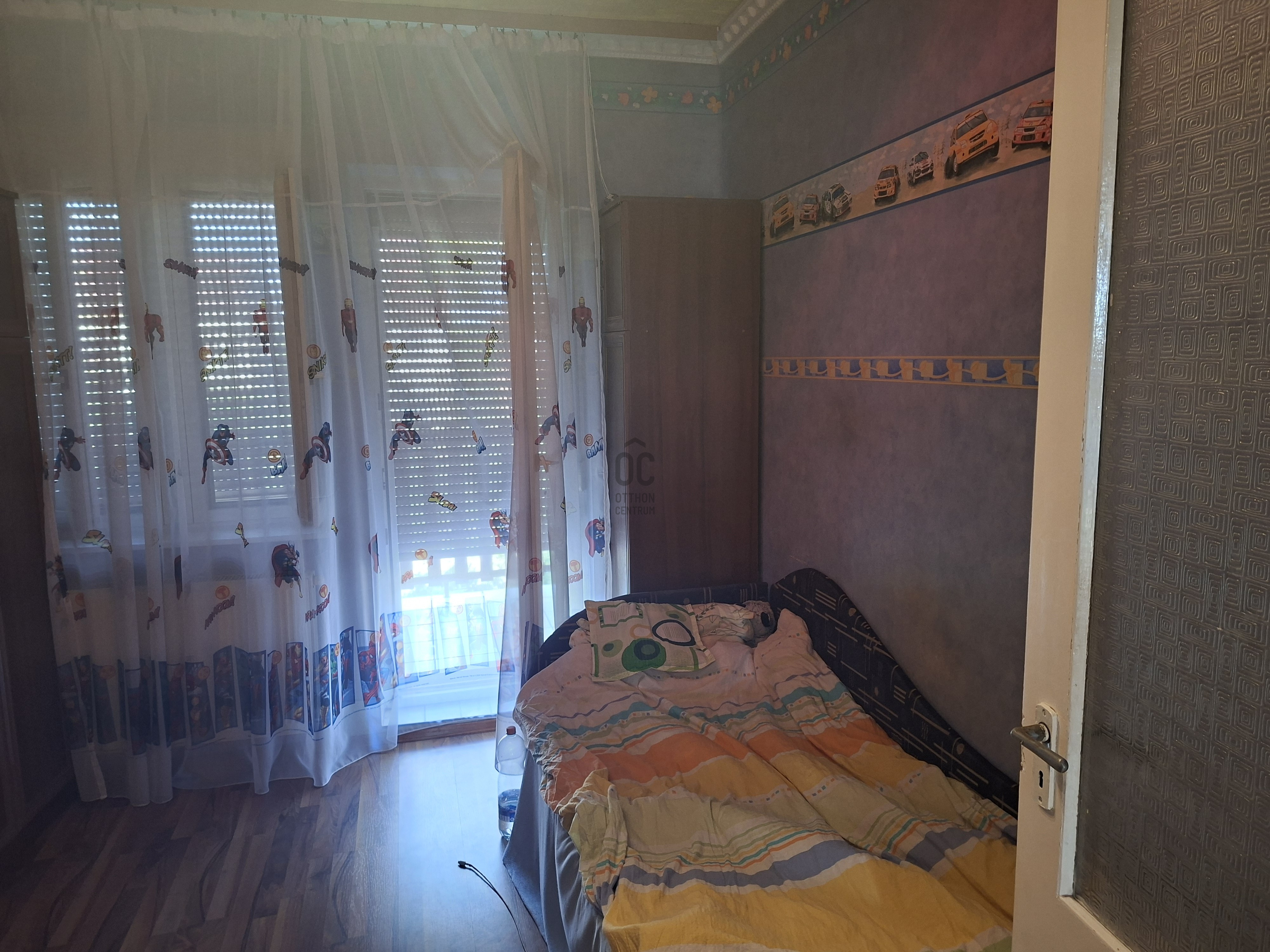 Gallery zoom image