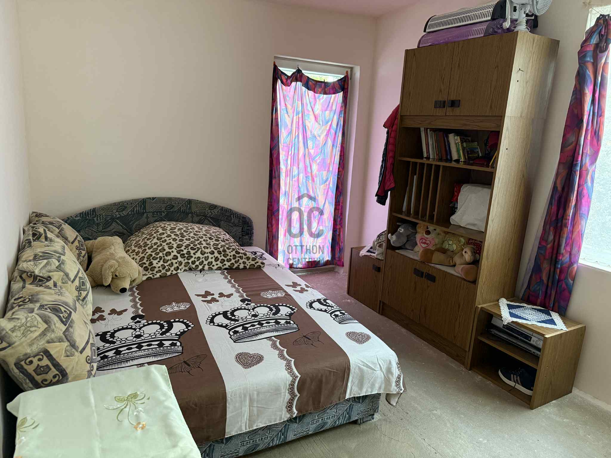 Gallery zoom image