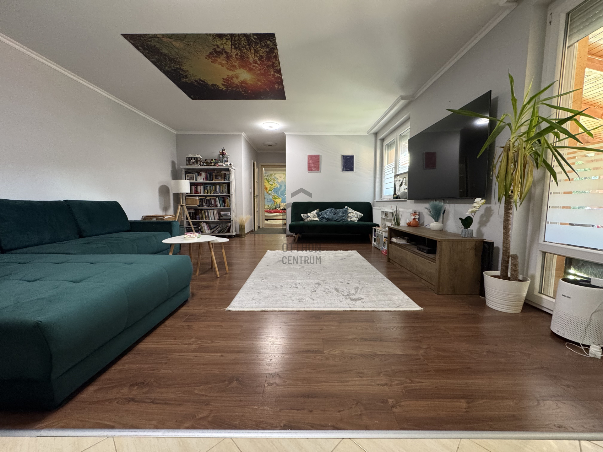 Gallery zoom image