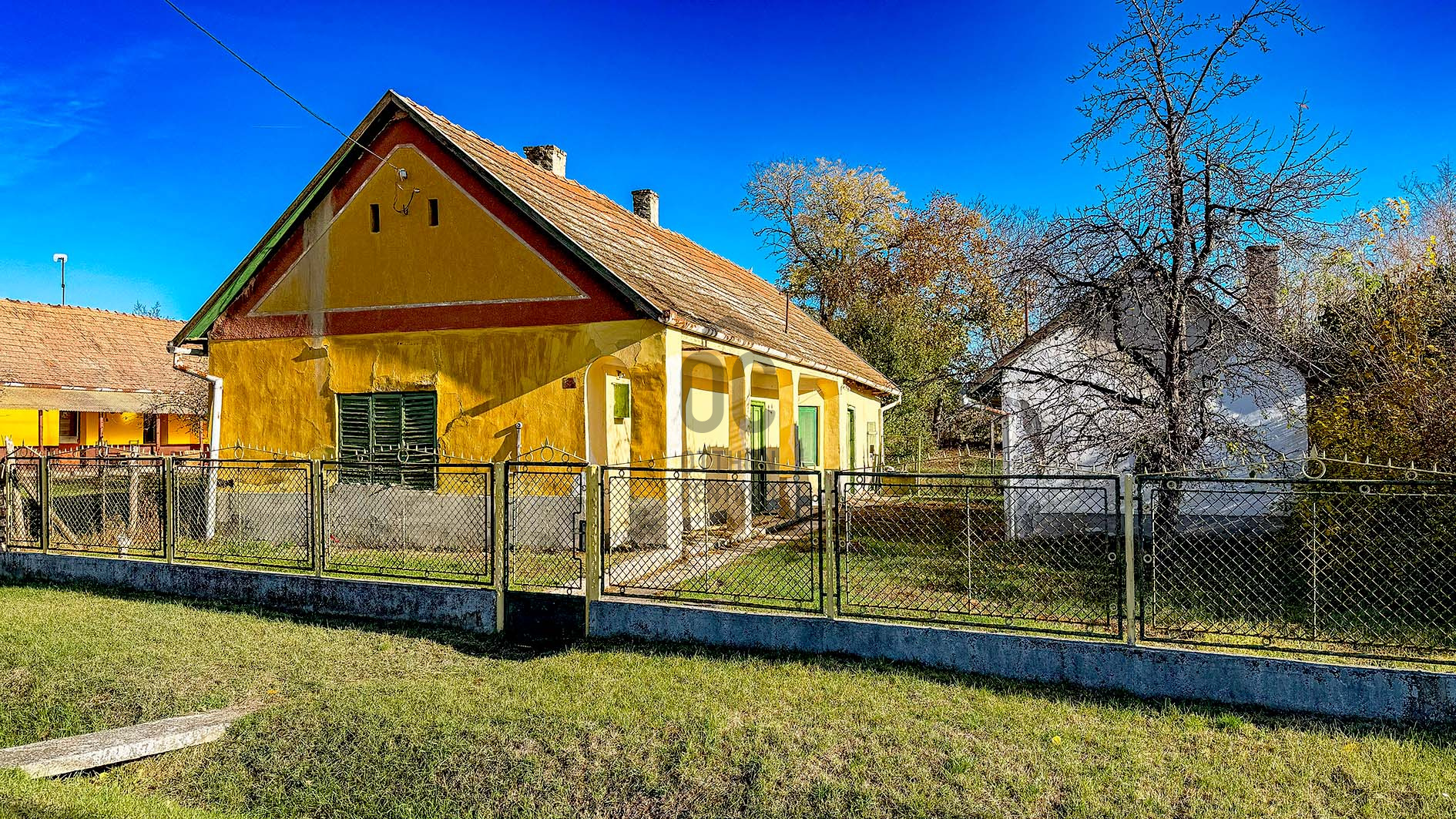 Gallery zoom image