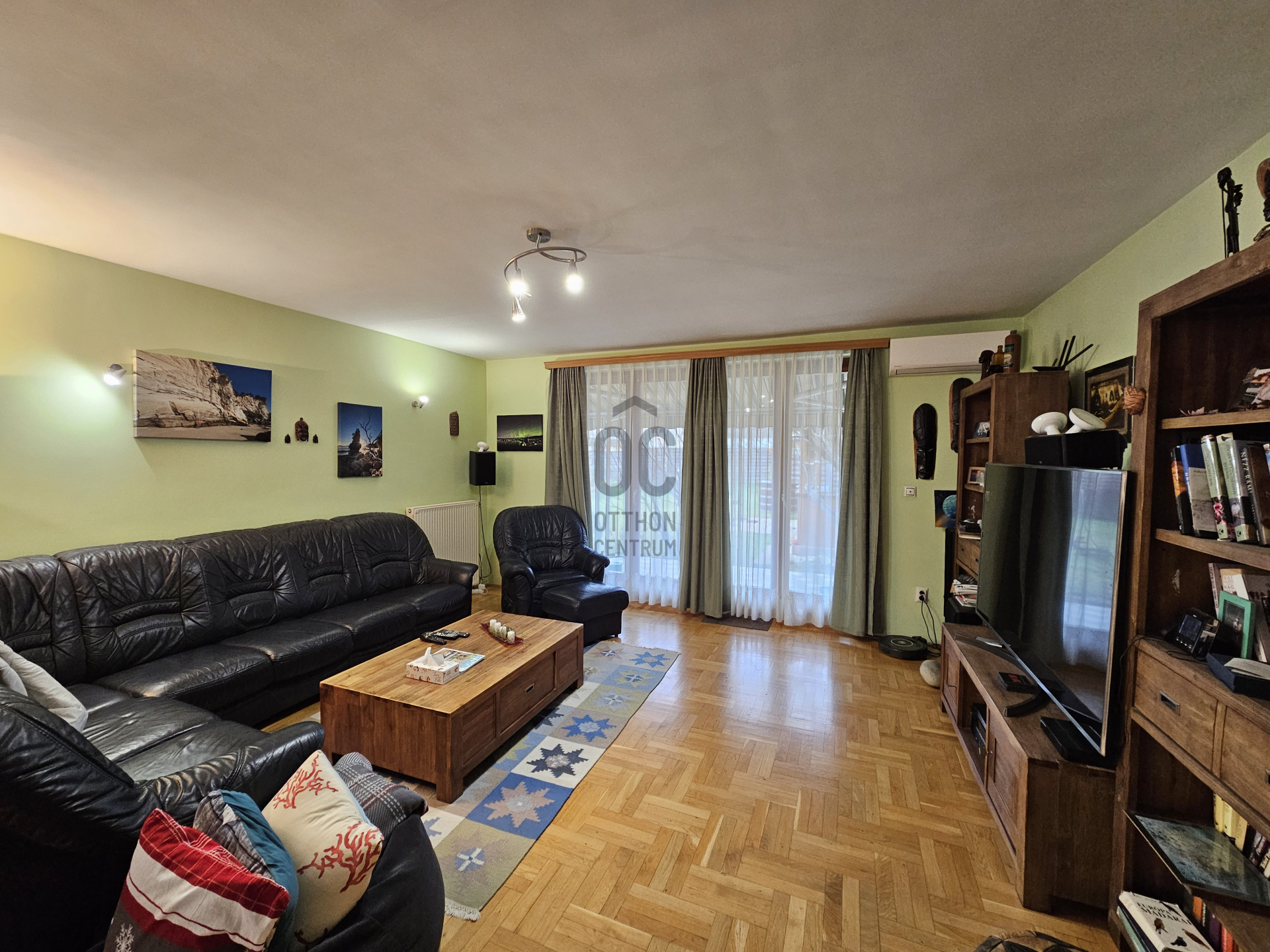 Gallery zoom image