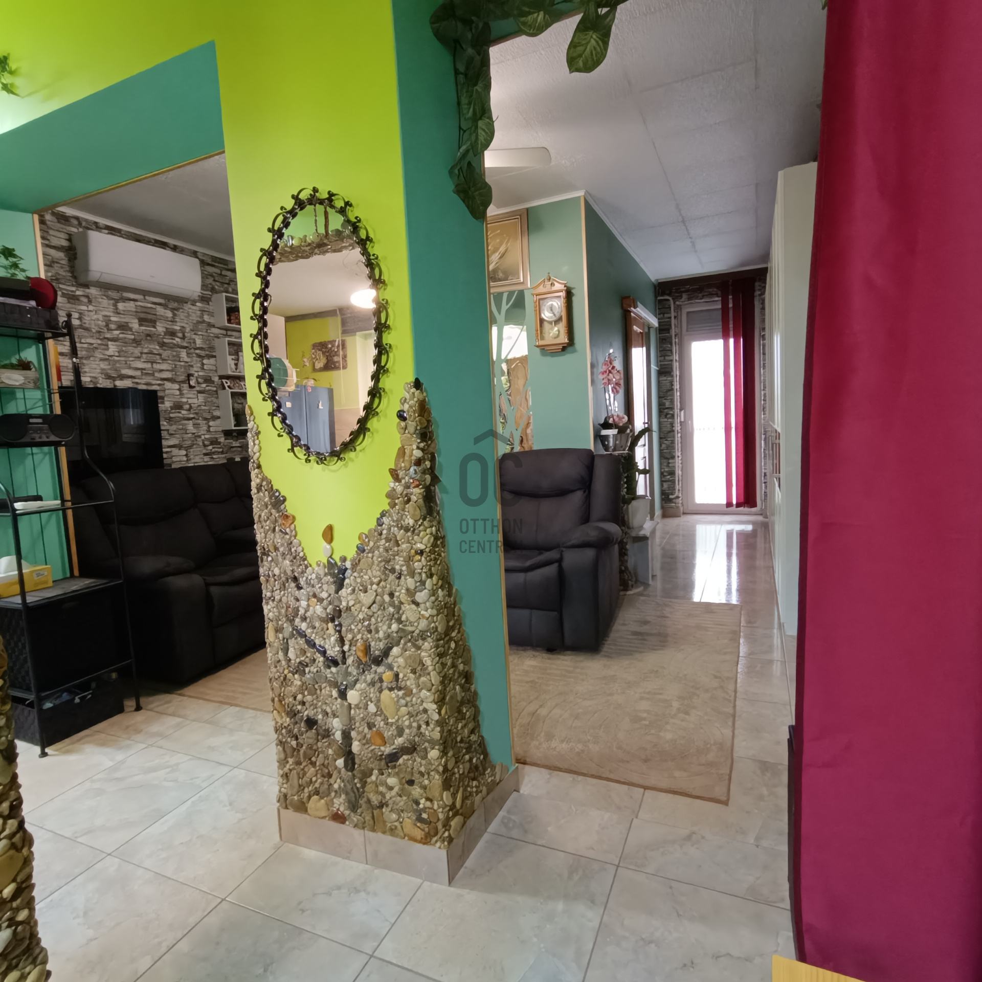 Gallery zoom image