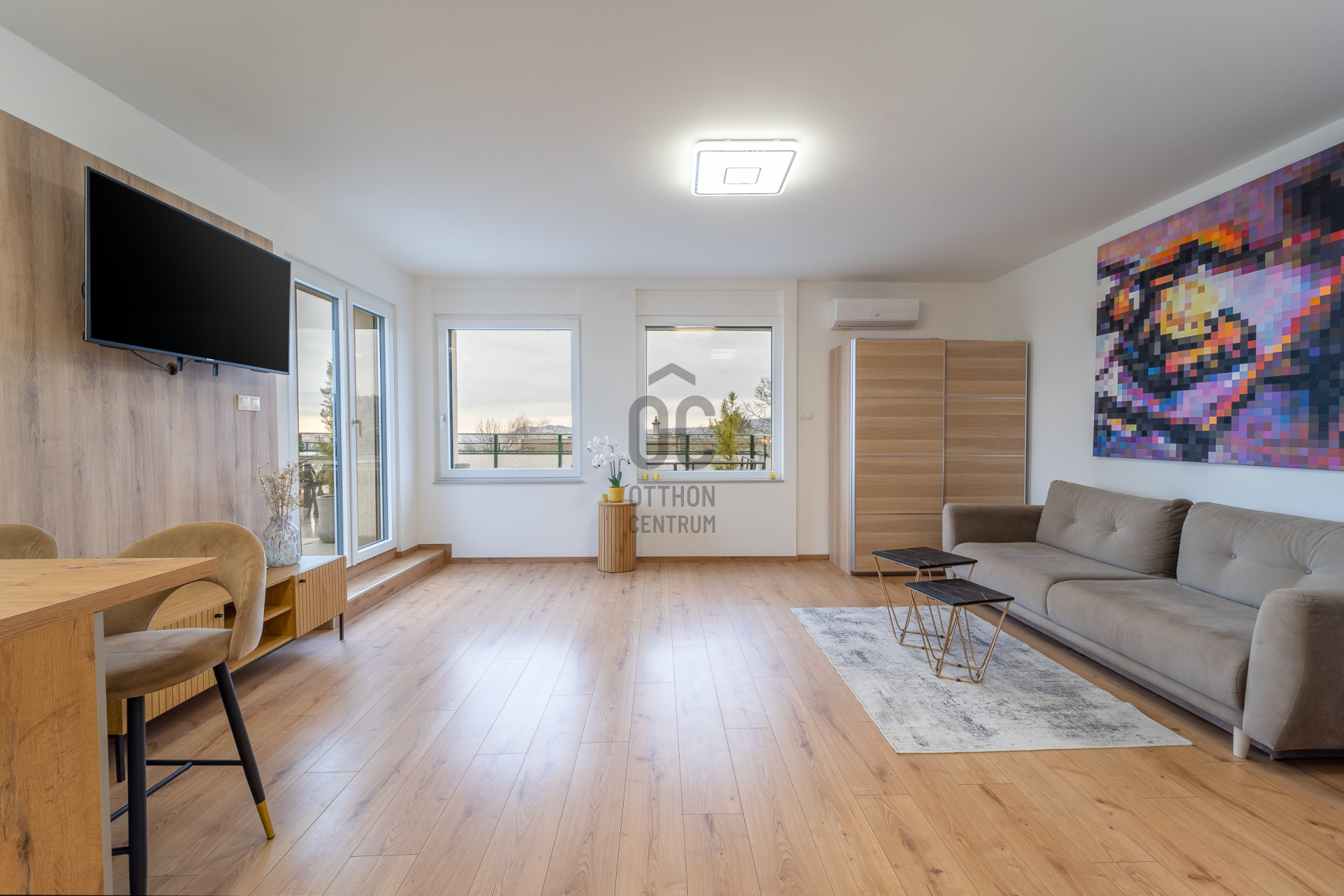 Gallery zoom image