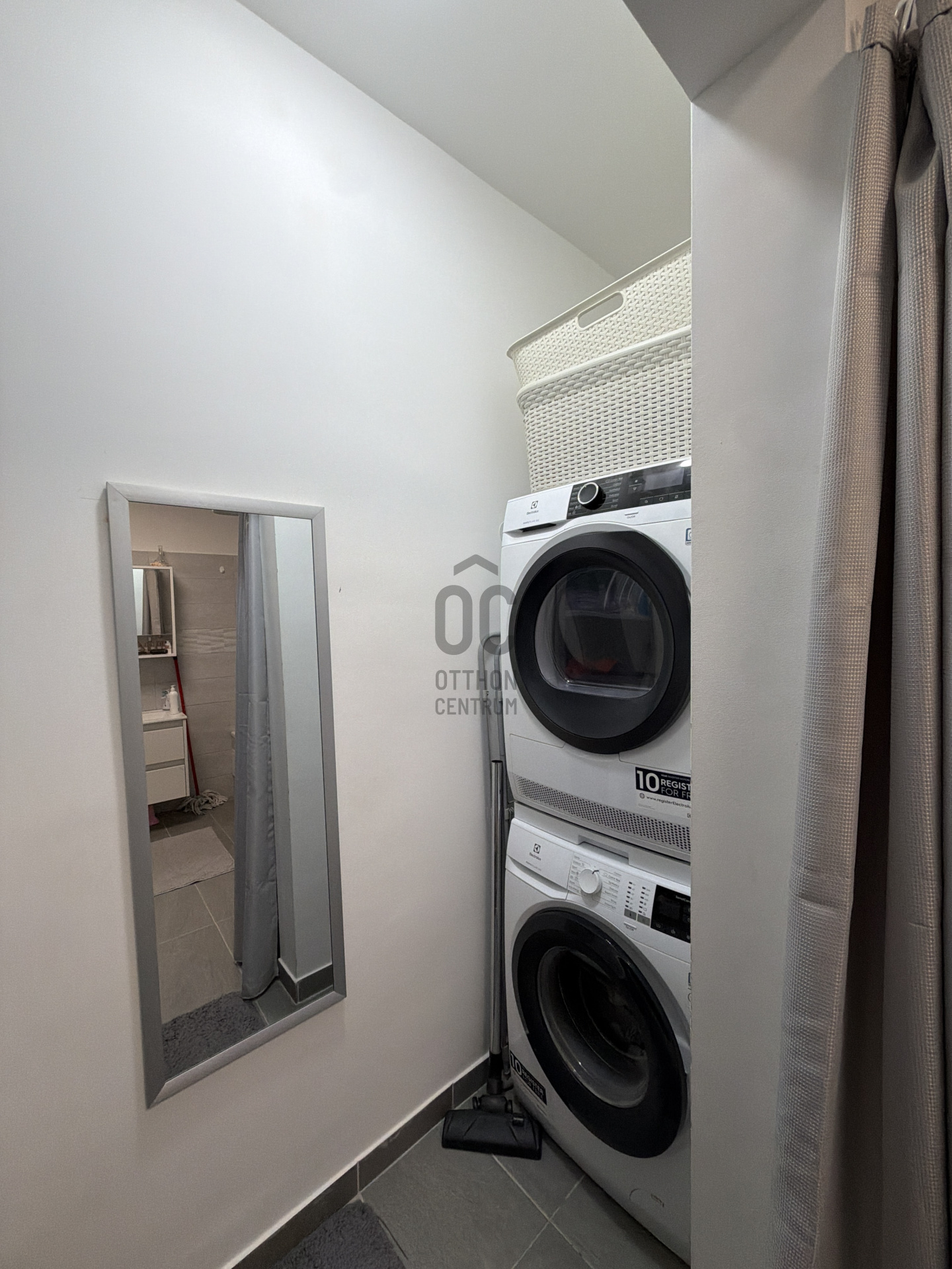 Gallery zoom image