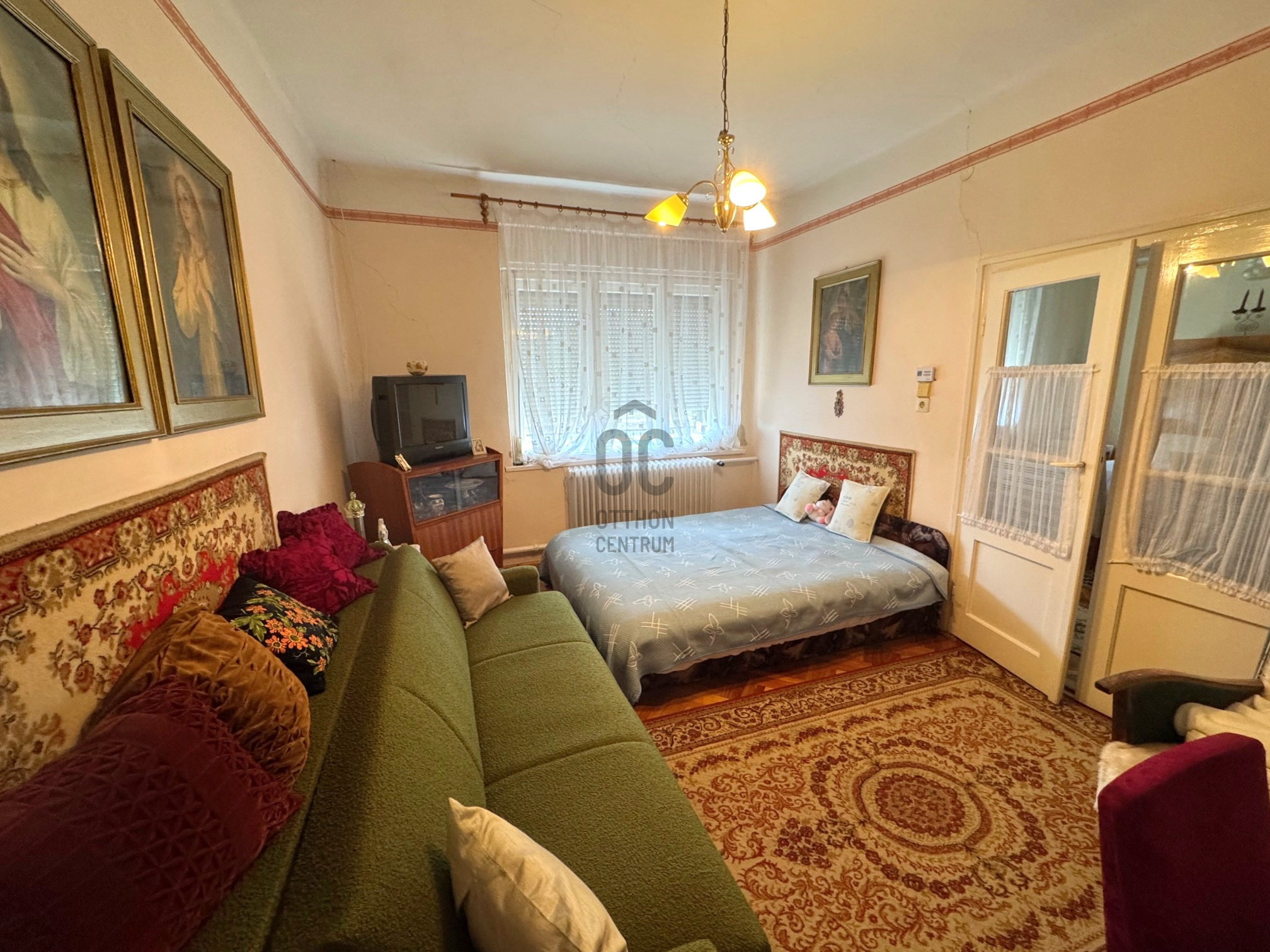 Gallery zoom image