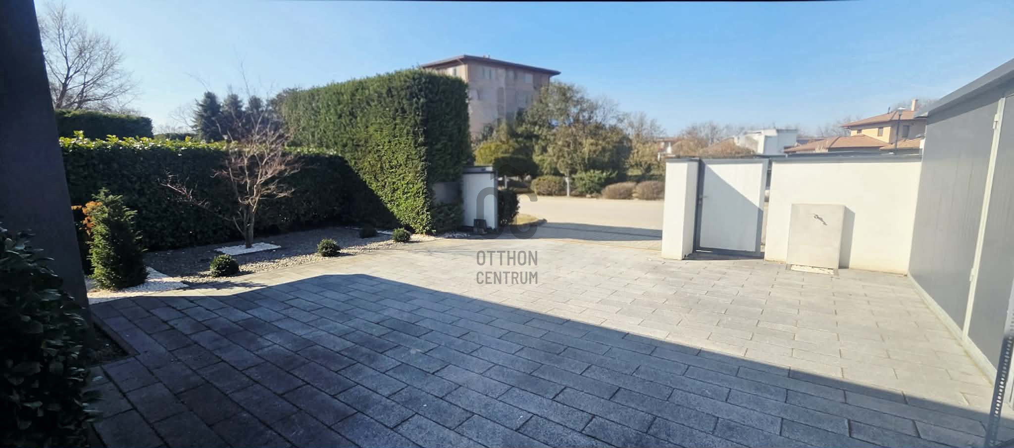 Gallery zoom image