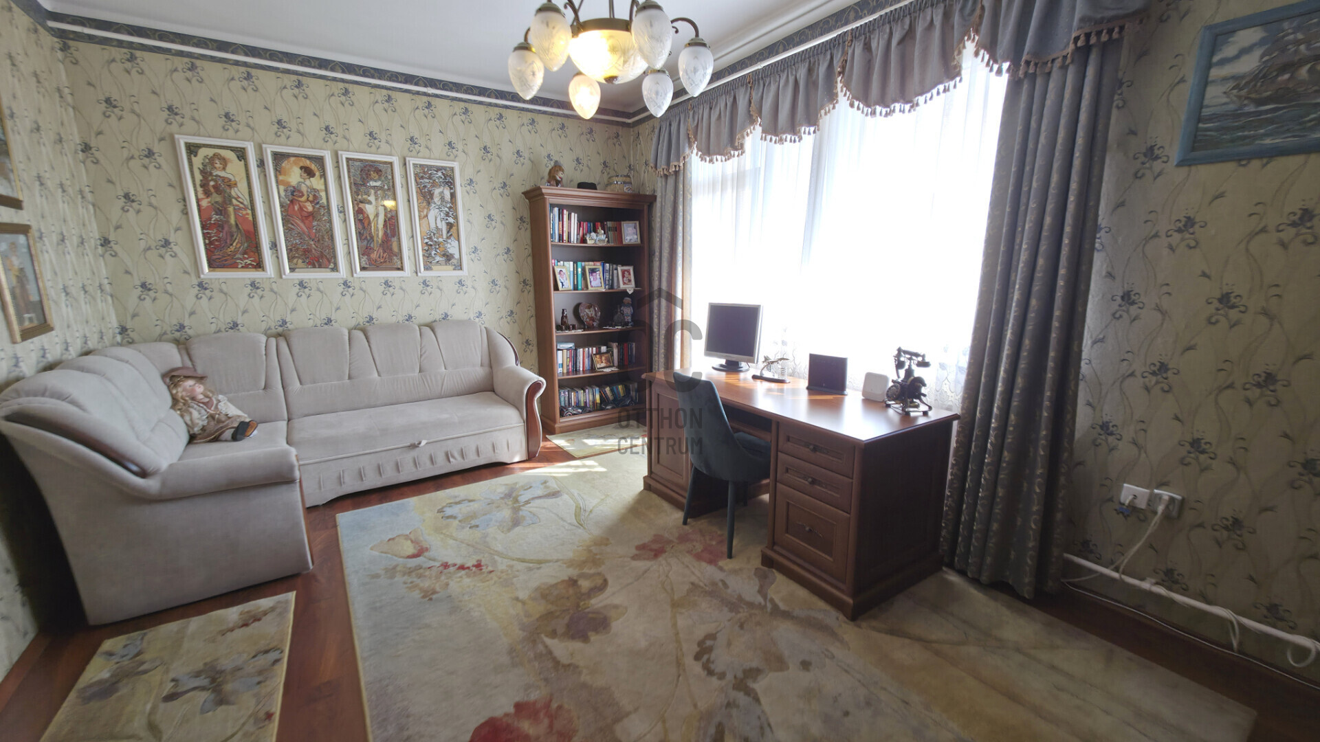 Gallery zoom image
