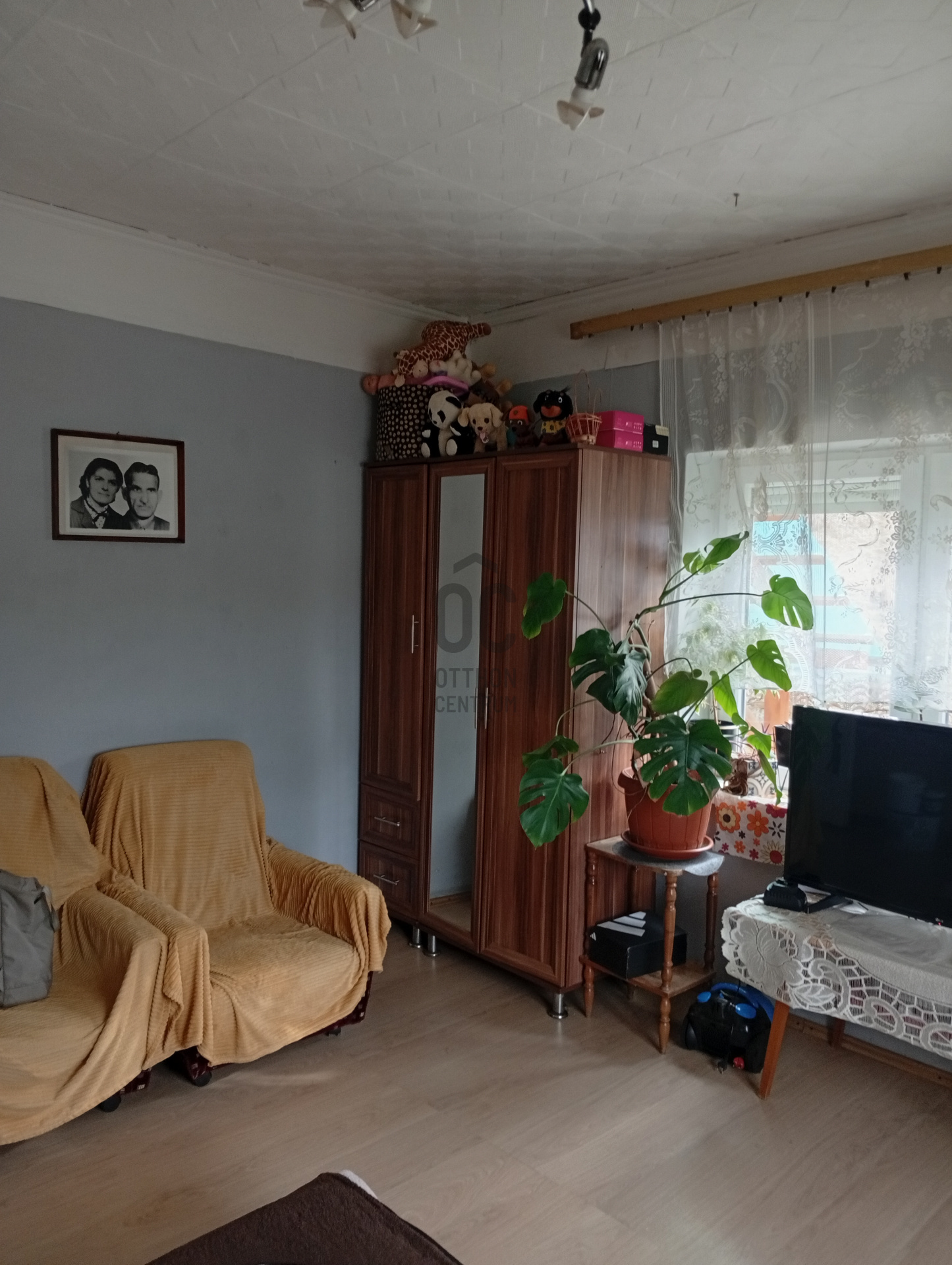 Gallery zoom image