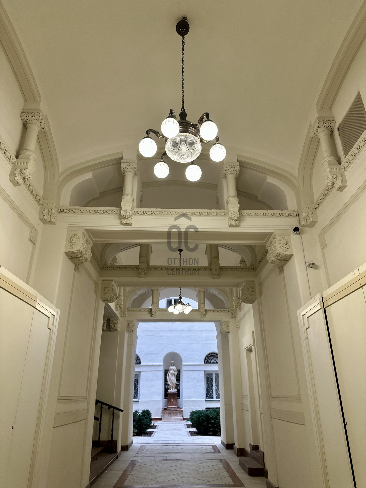 Gallery zoom image