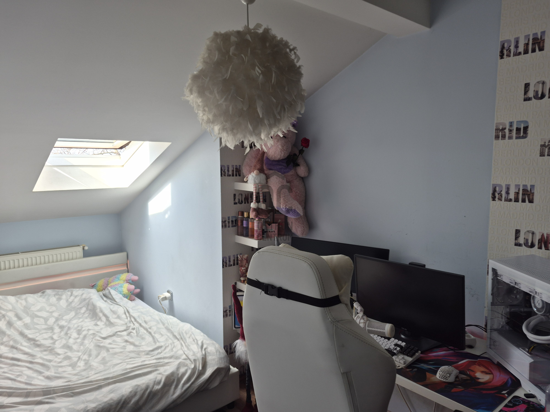 Gallery zoom image