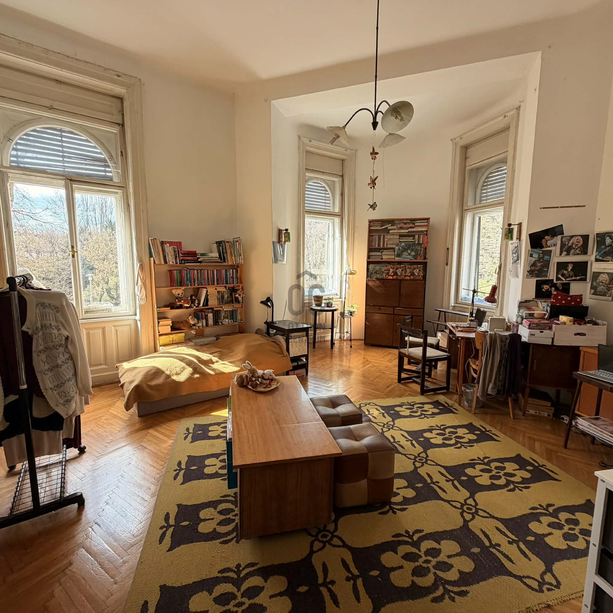 Gallery zoom image