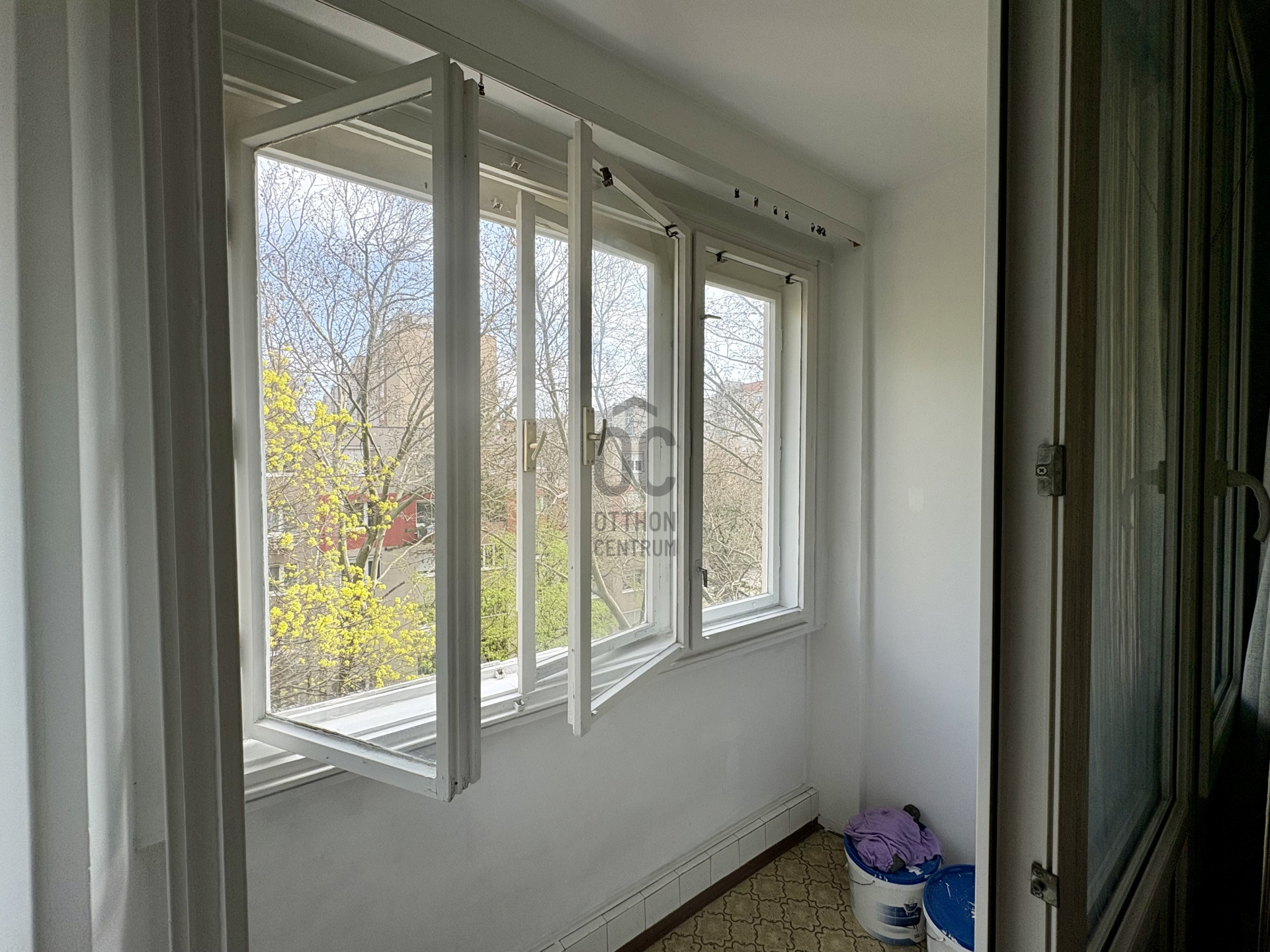 Gallery zoom image