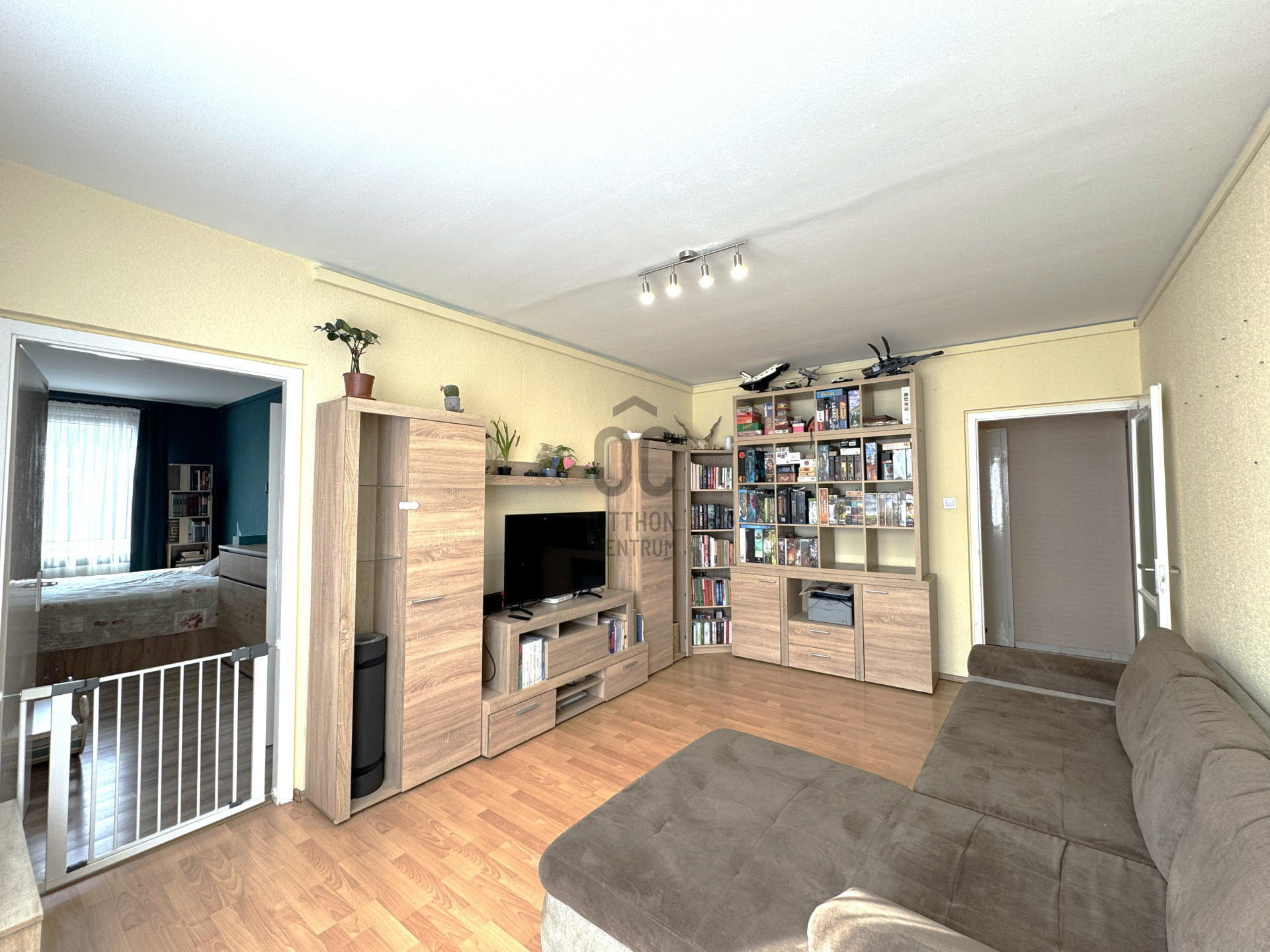 Gallery zoom image