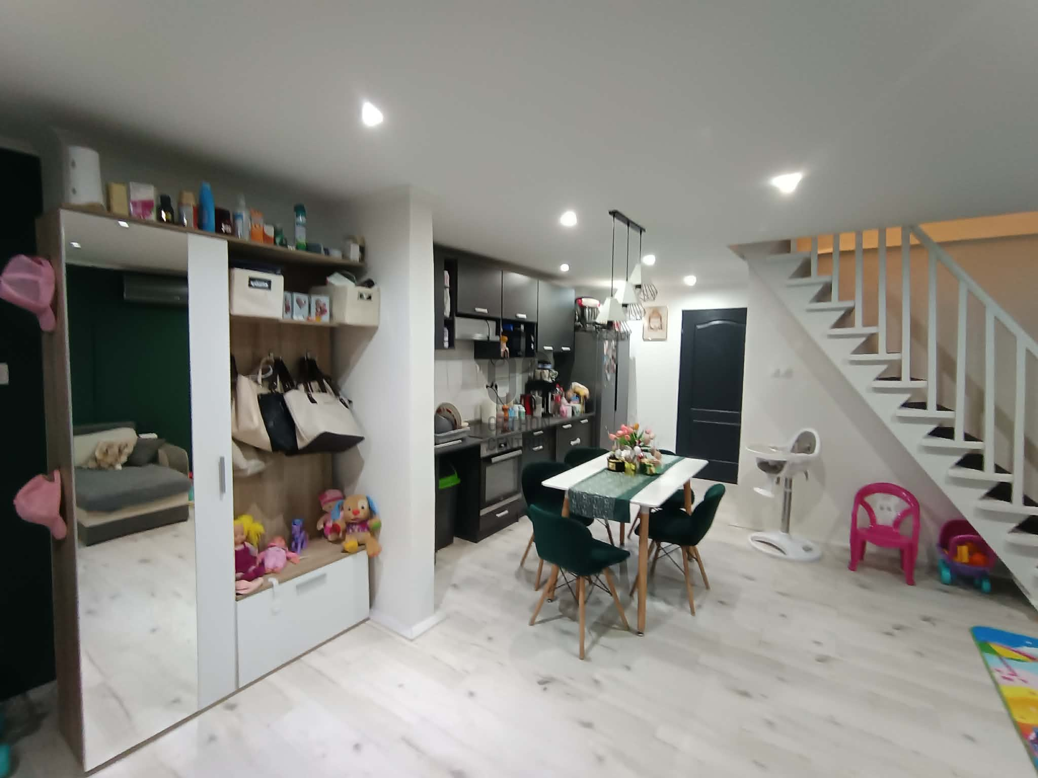 Gallery zoom image