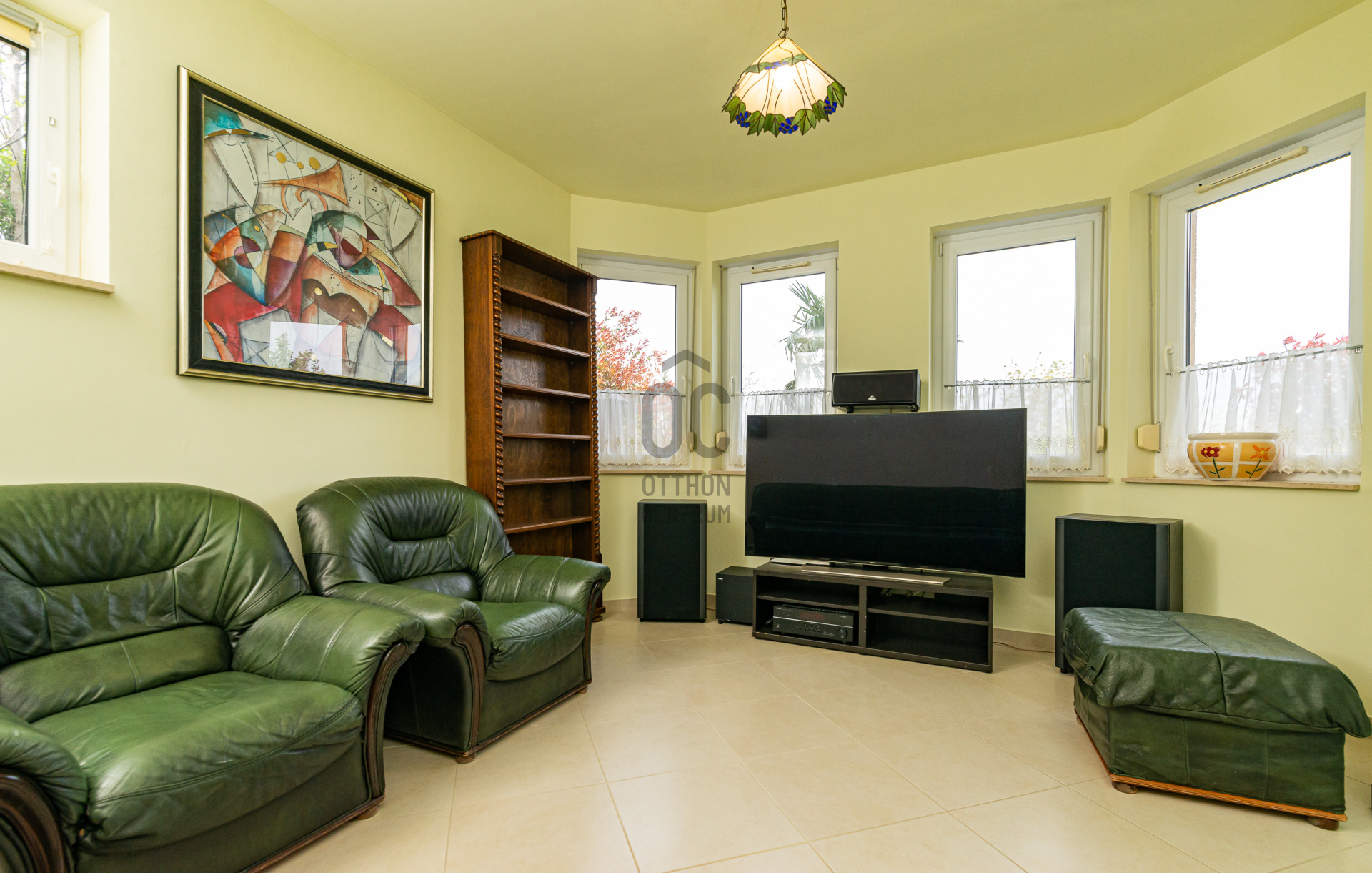 Gallery zoom image