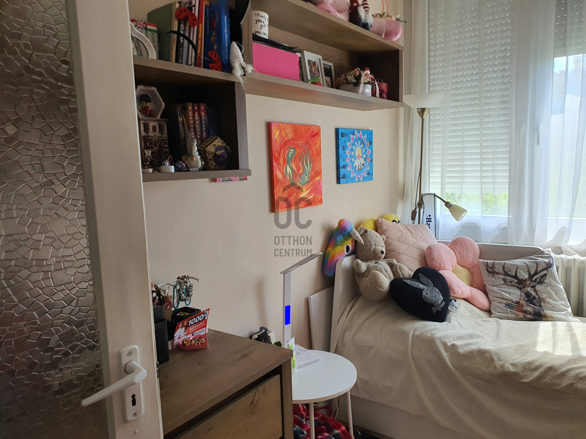 Gallery zoom image