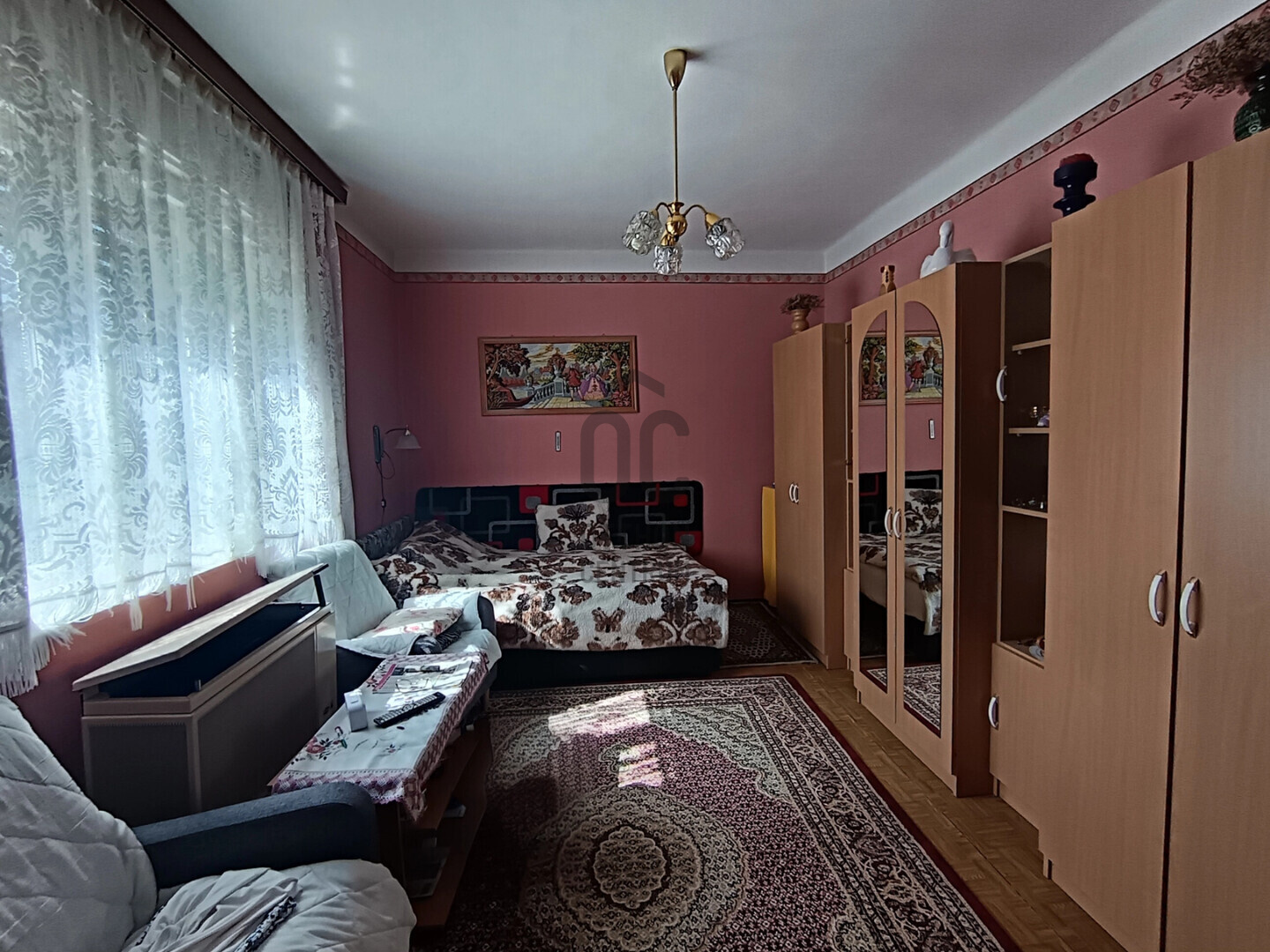 Gallery zoom image