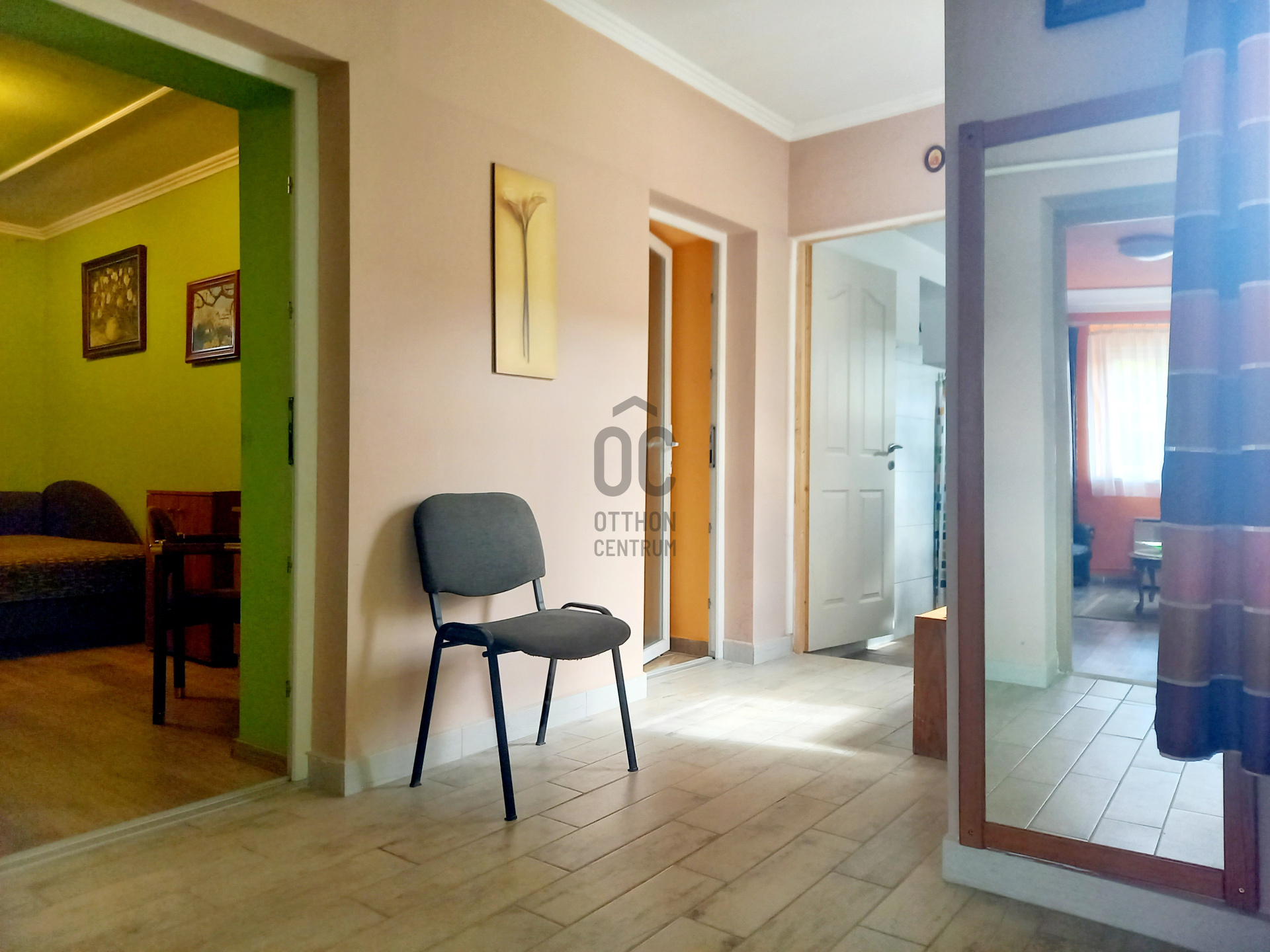 Gallery zoom image