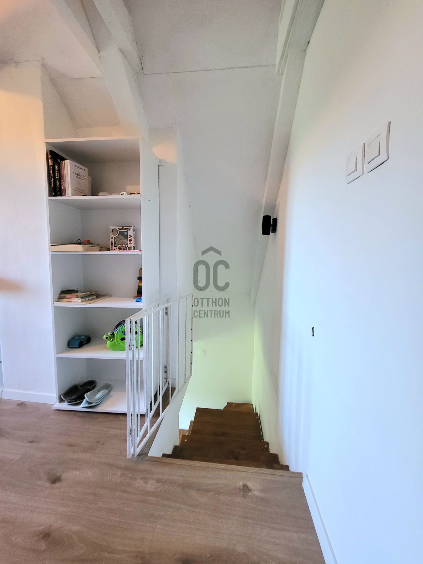 Gallery zoom image