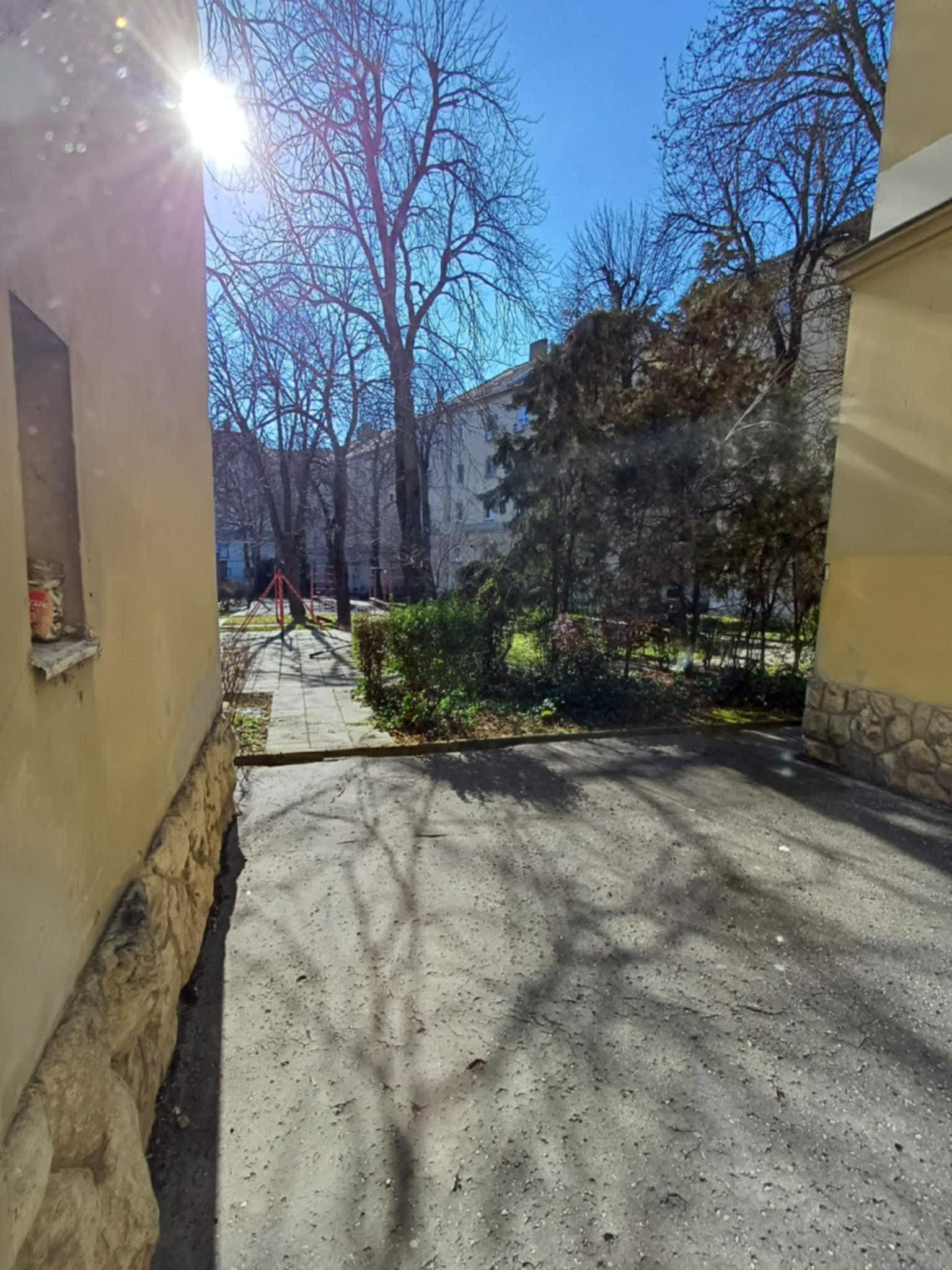 Gallery zoom image