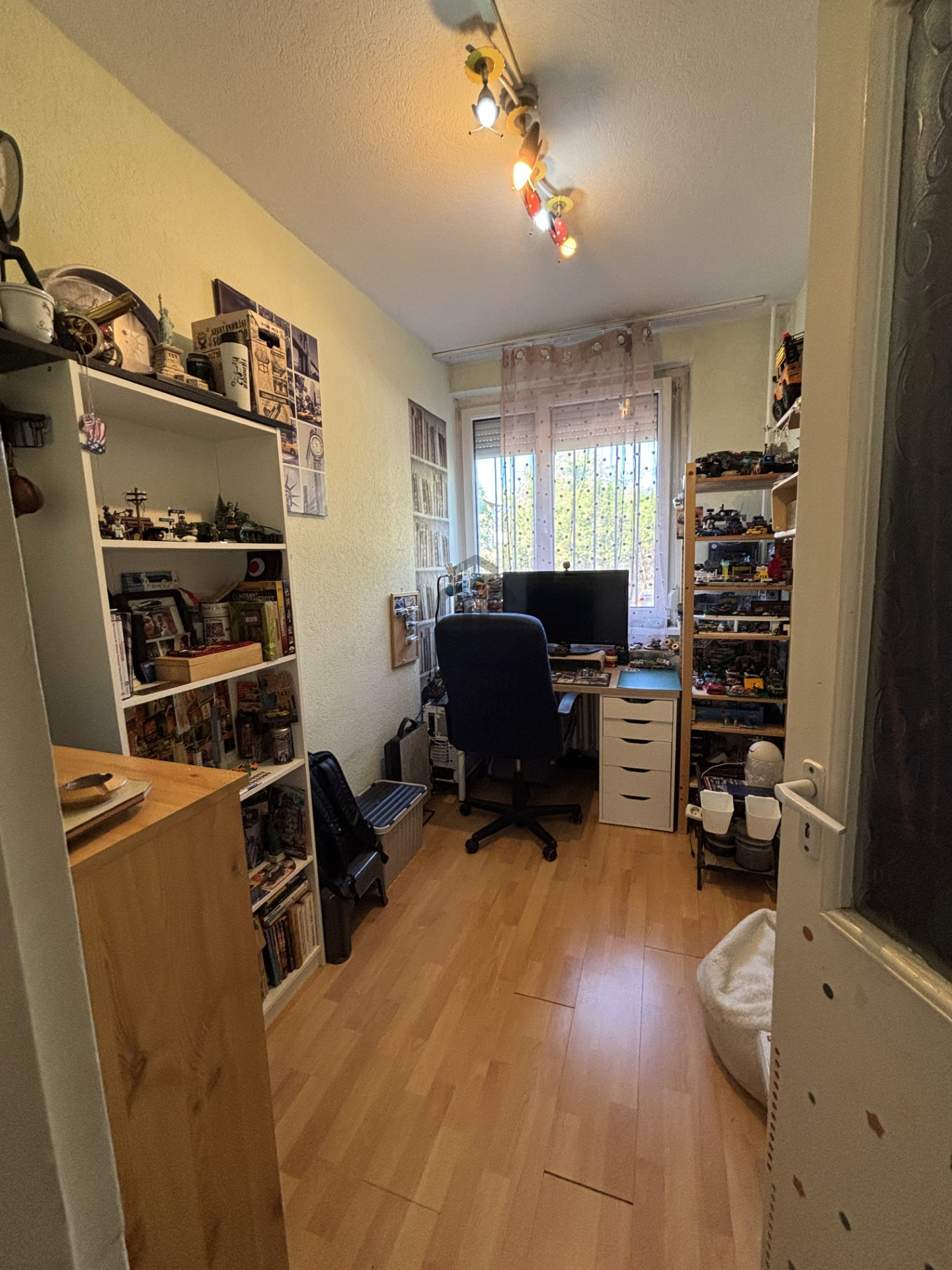 Gallery zoom image