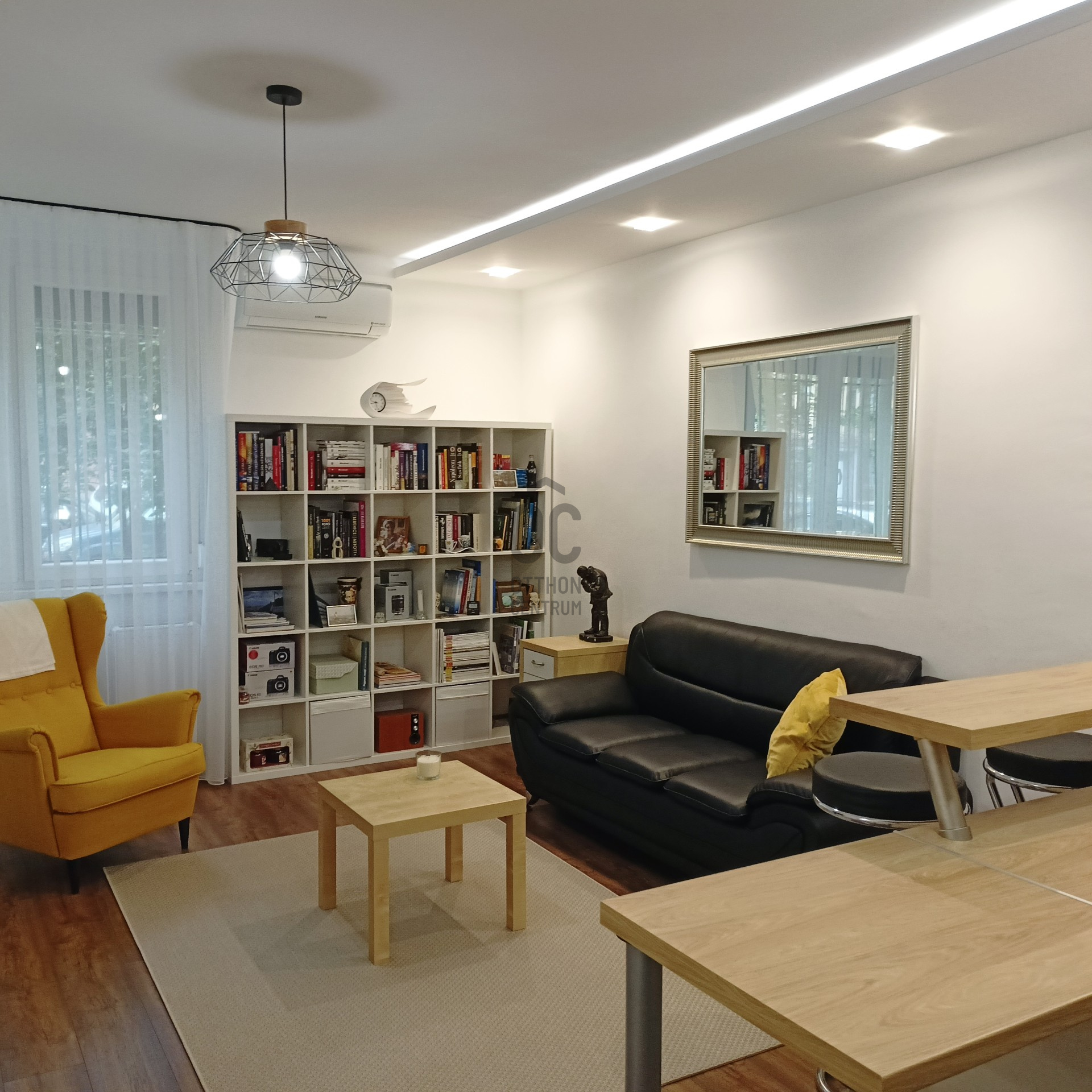 Gallery zoom image