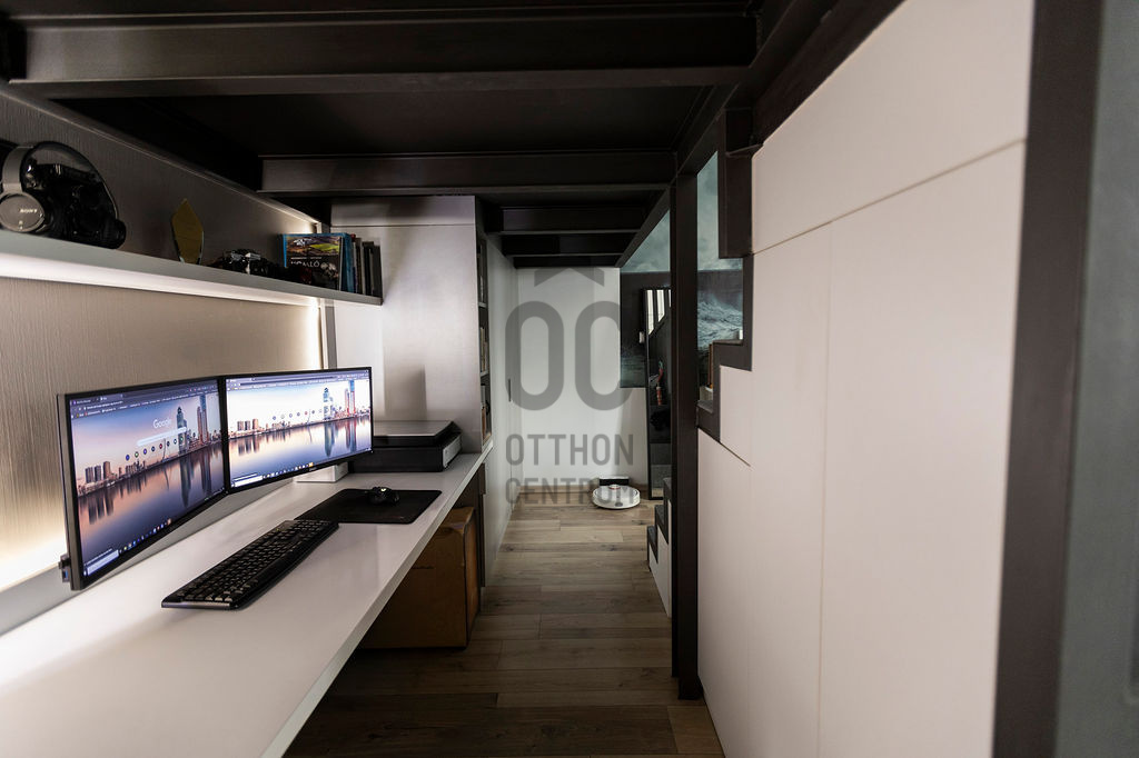 Gallery zoom image