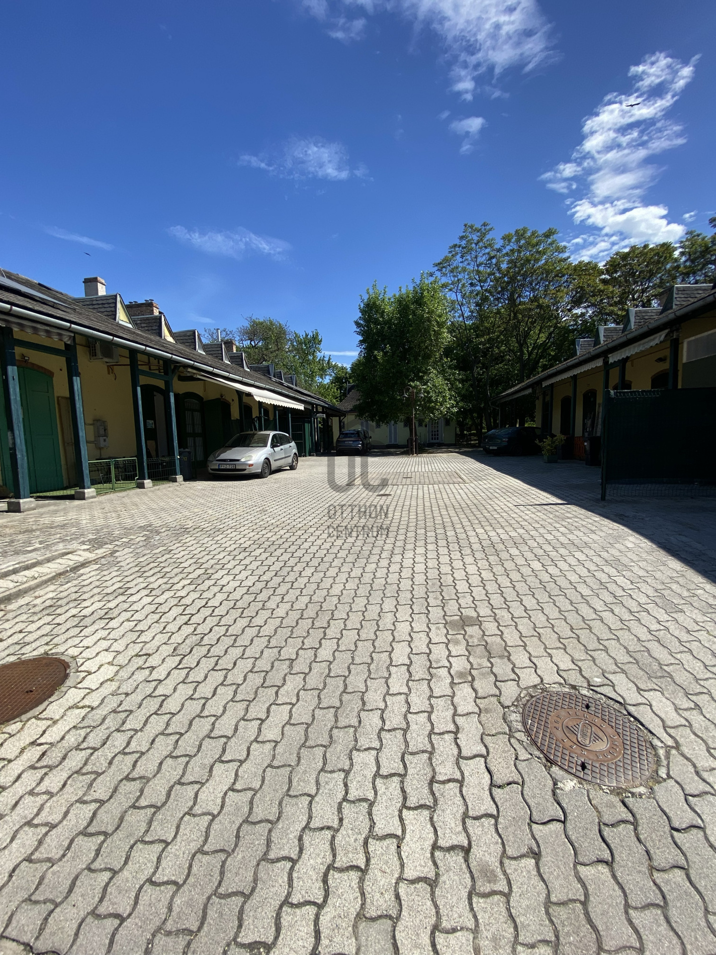 Gallery zoom image