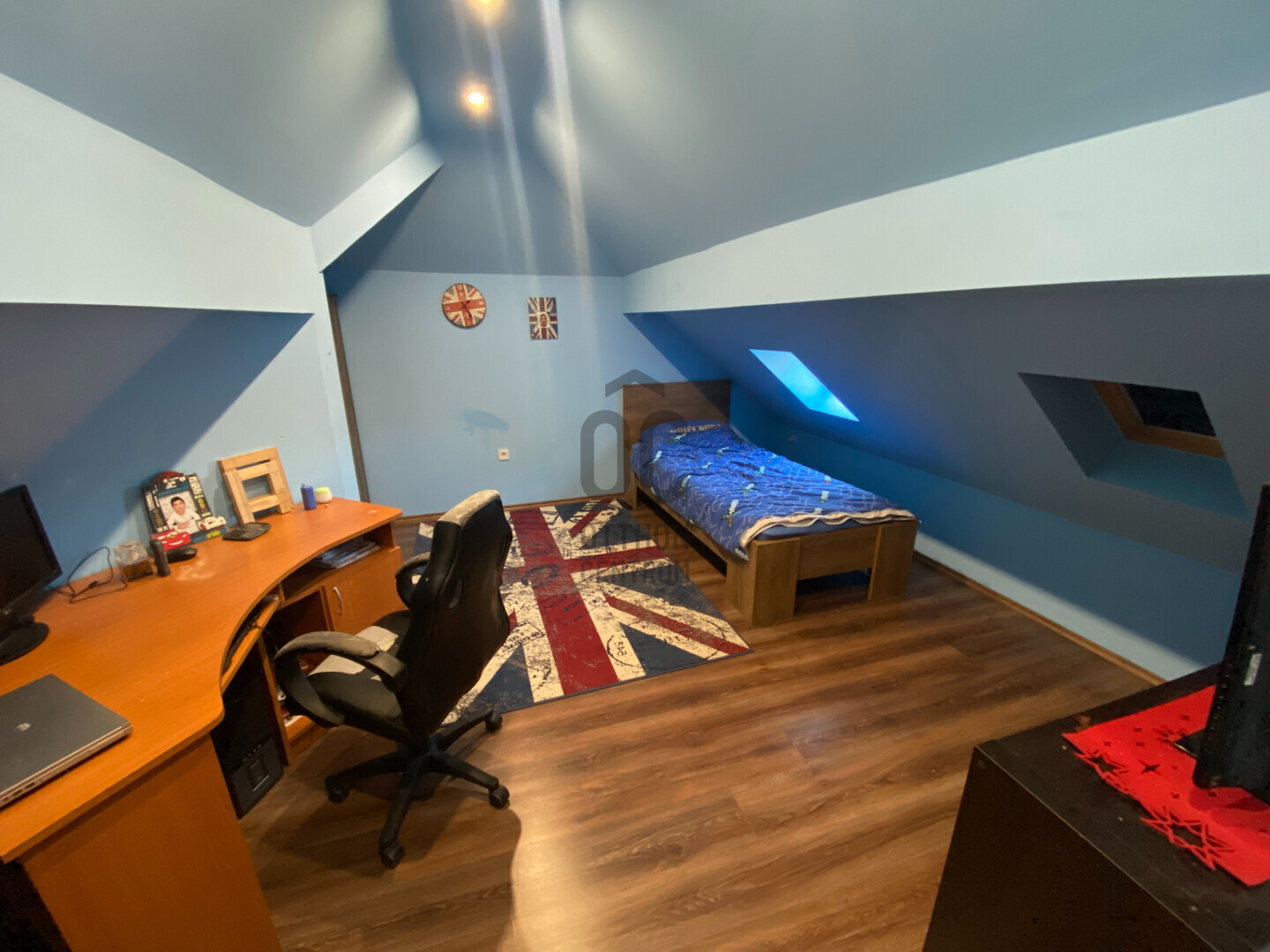 Gallery zoom image