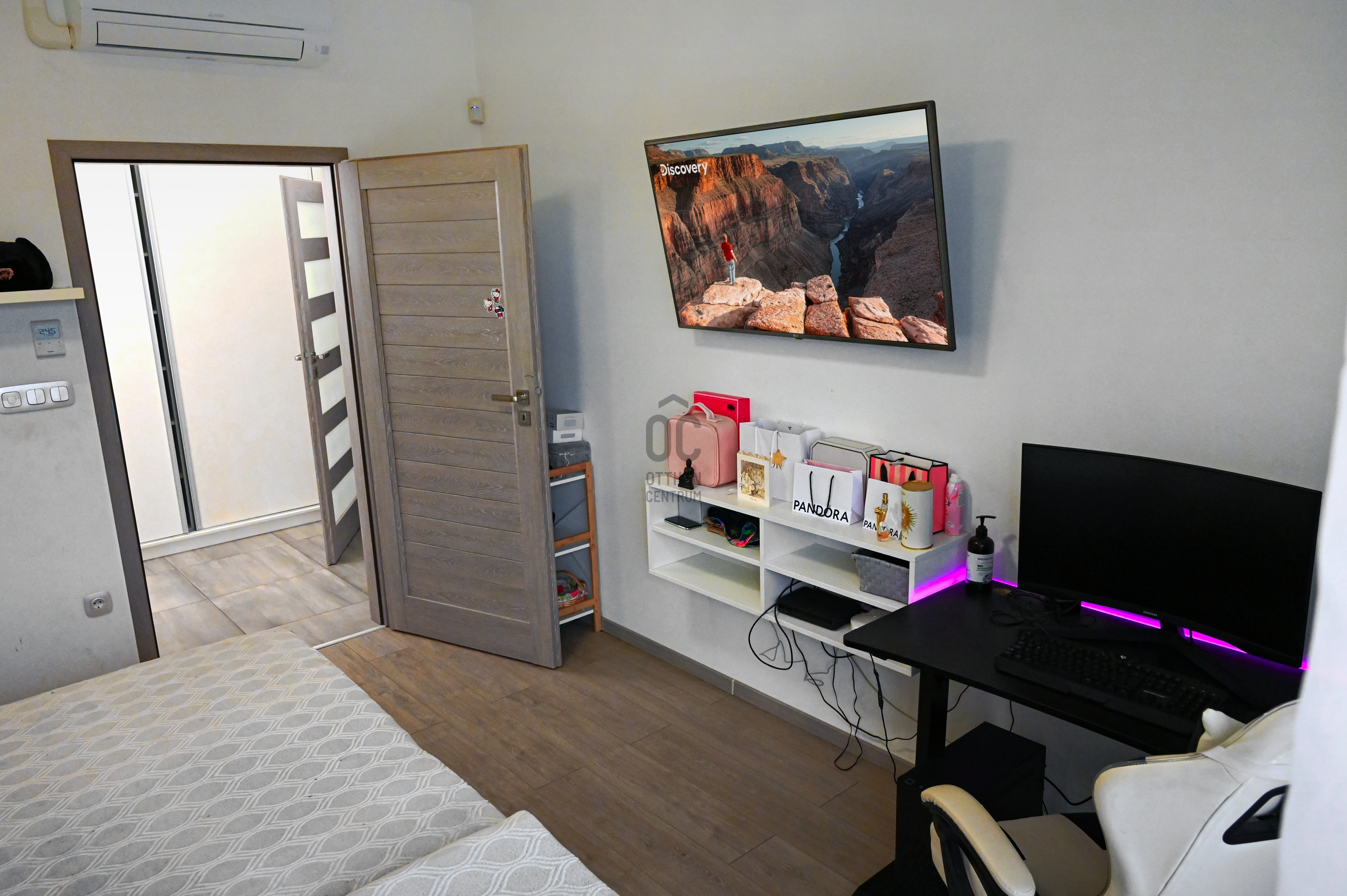 Gallery zoom image