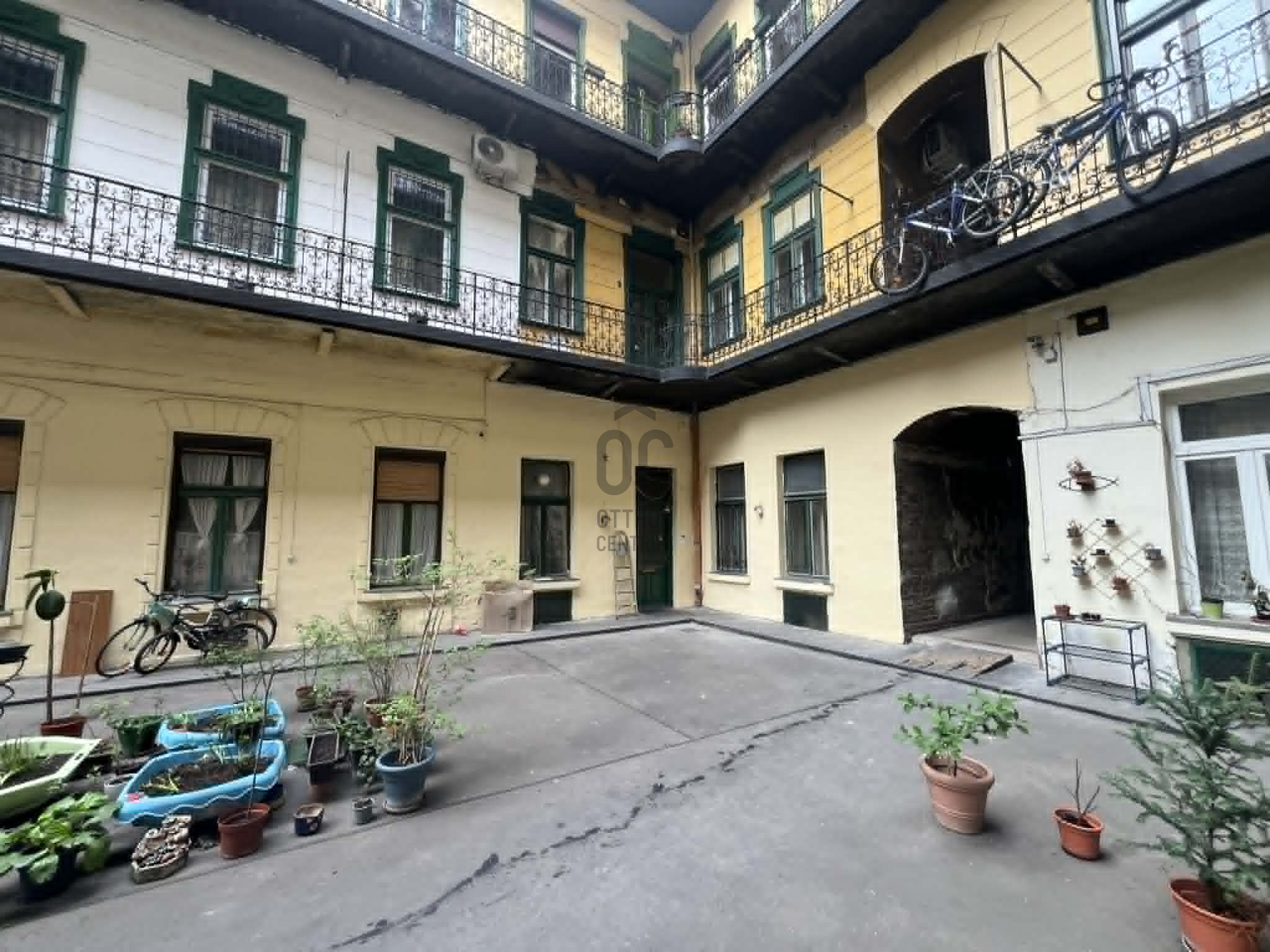 Gallery zoom image