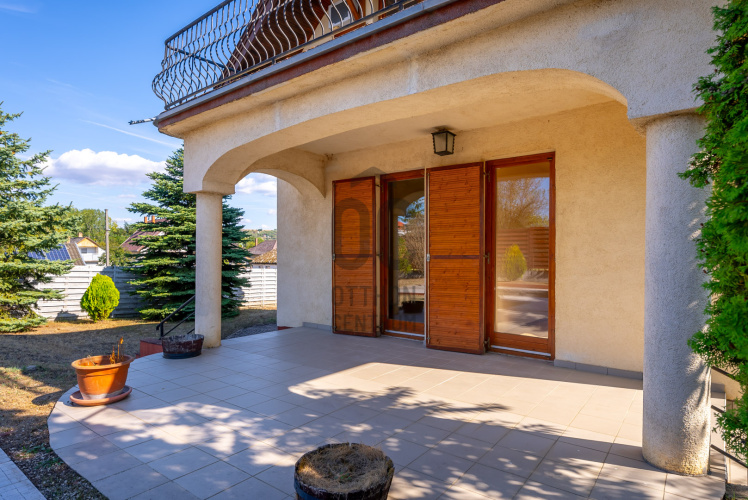 200m² · Üzlethelyiség · 129.900.000 Ft